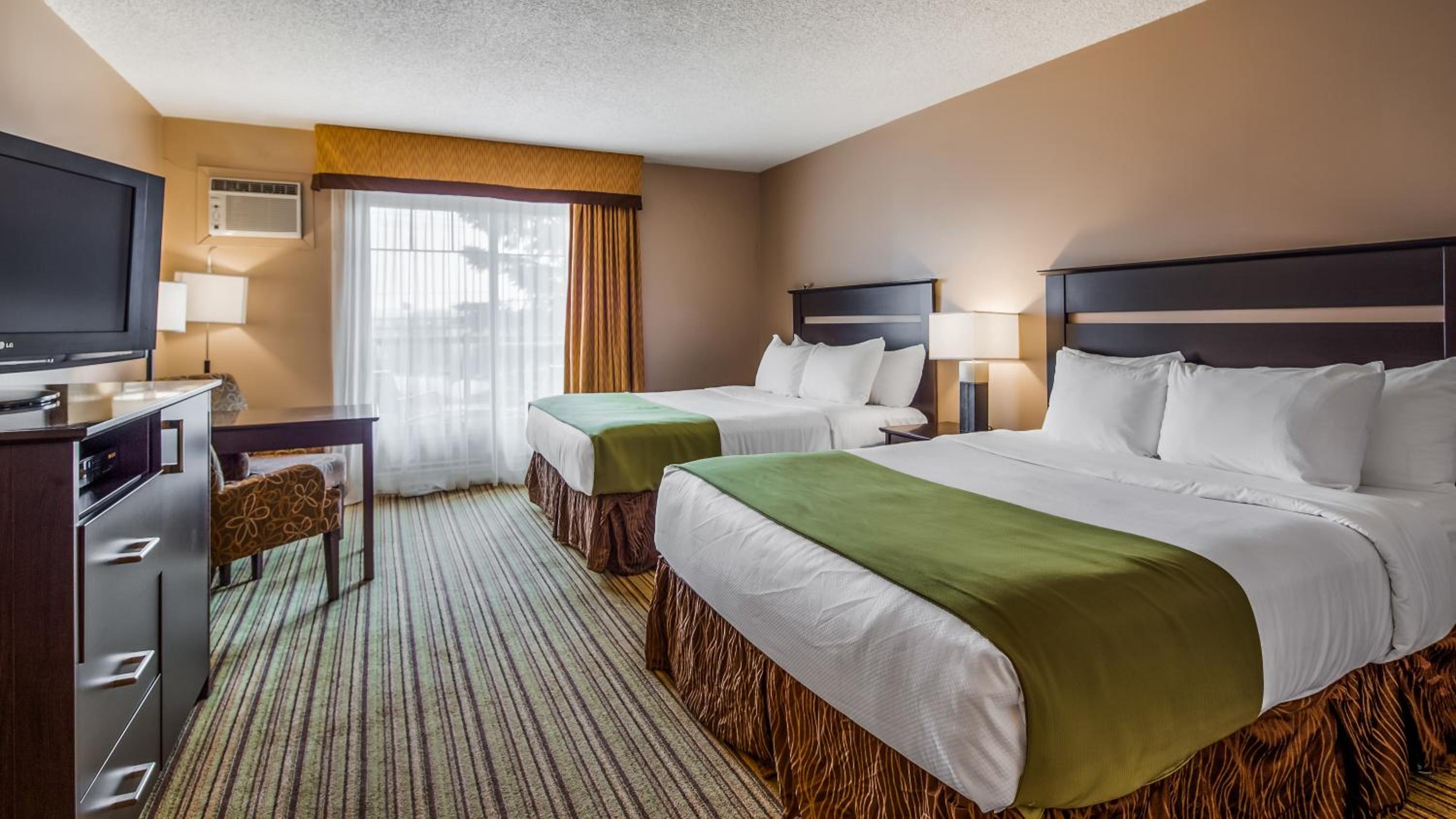 Executive Queen Room with Two Queen Beds - Non-Smoking