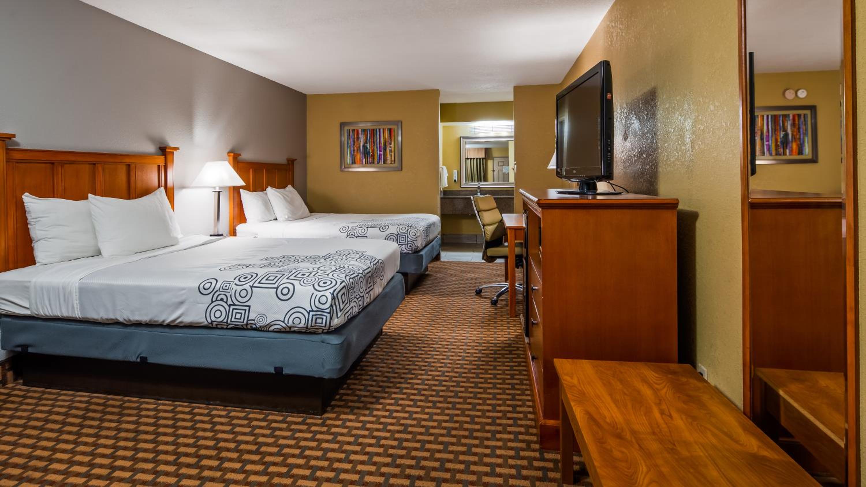 Double Room with Two Double Beds - Smoking - Photo 3