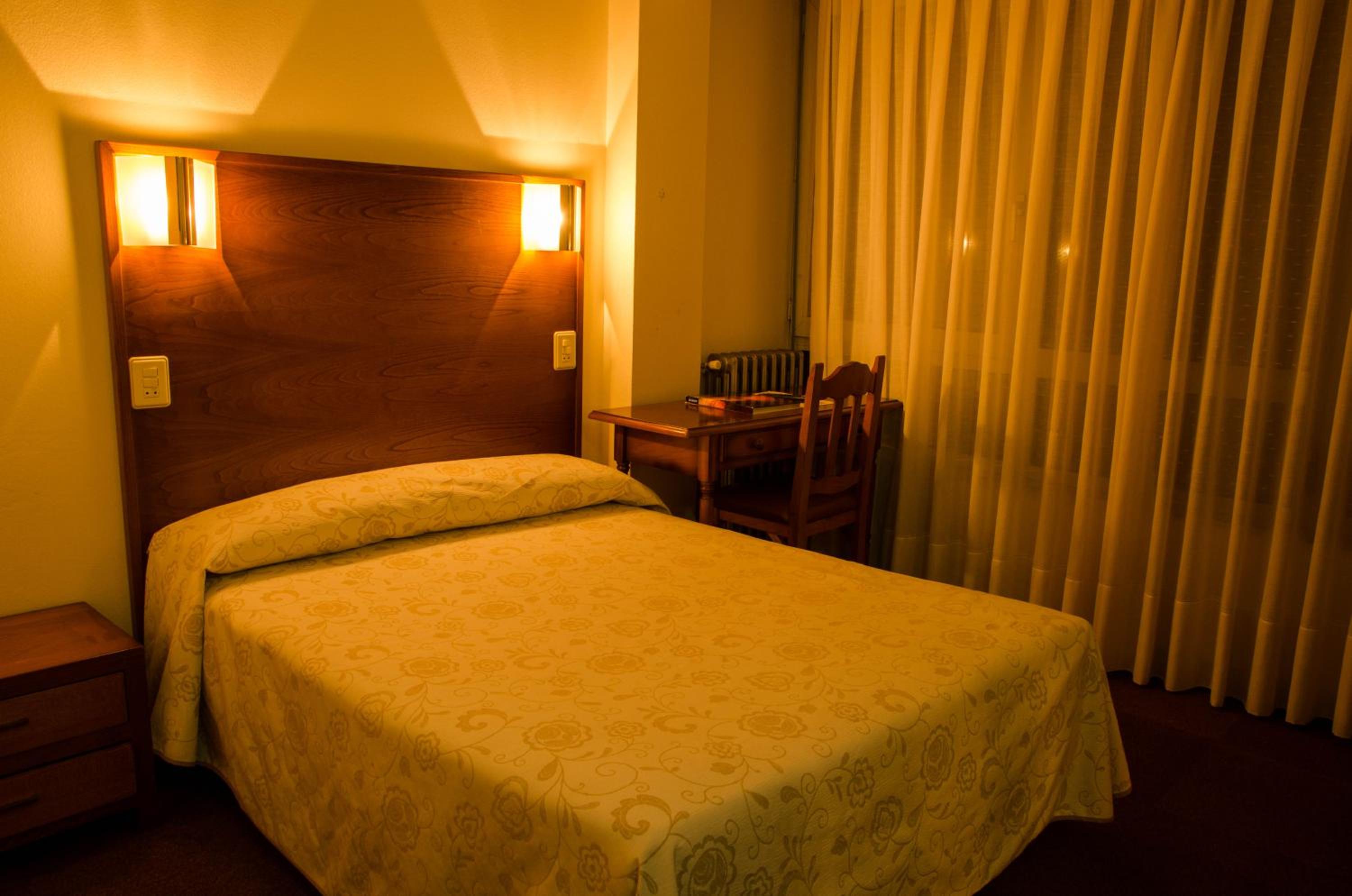 Double Room - Photo 4