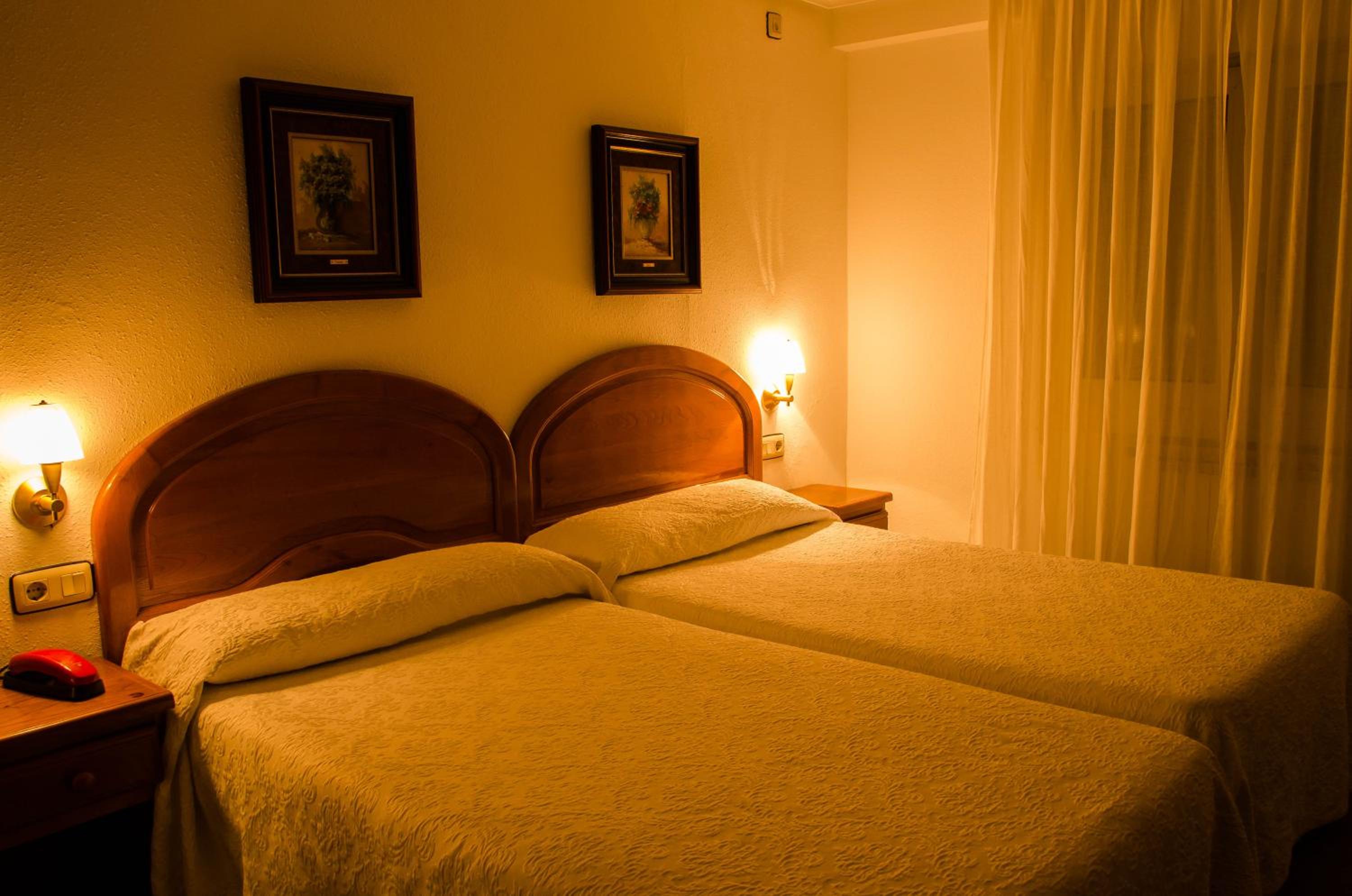 Double Room - Photo 6