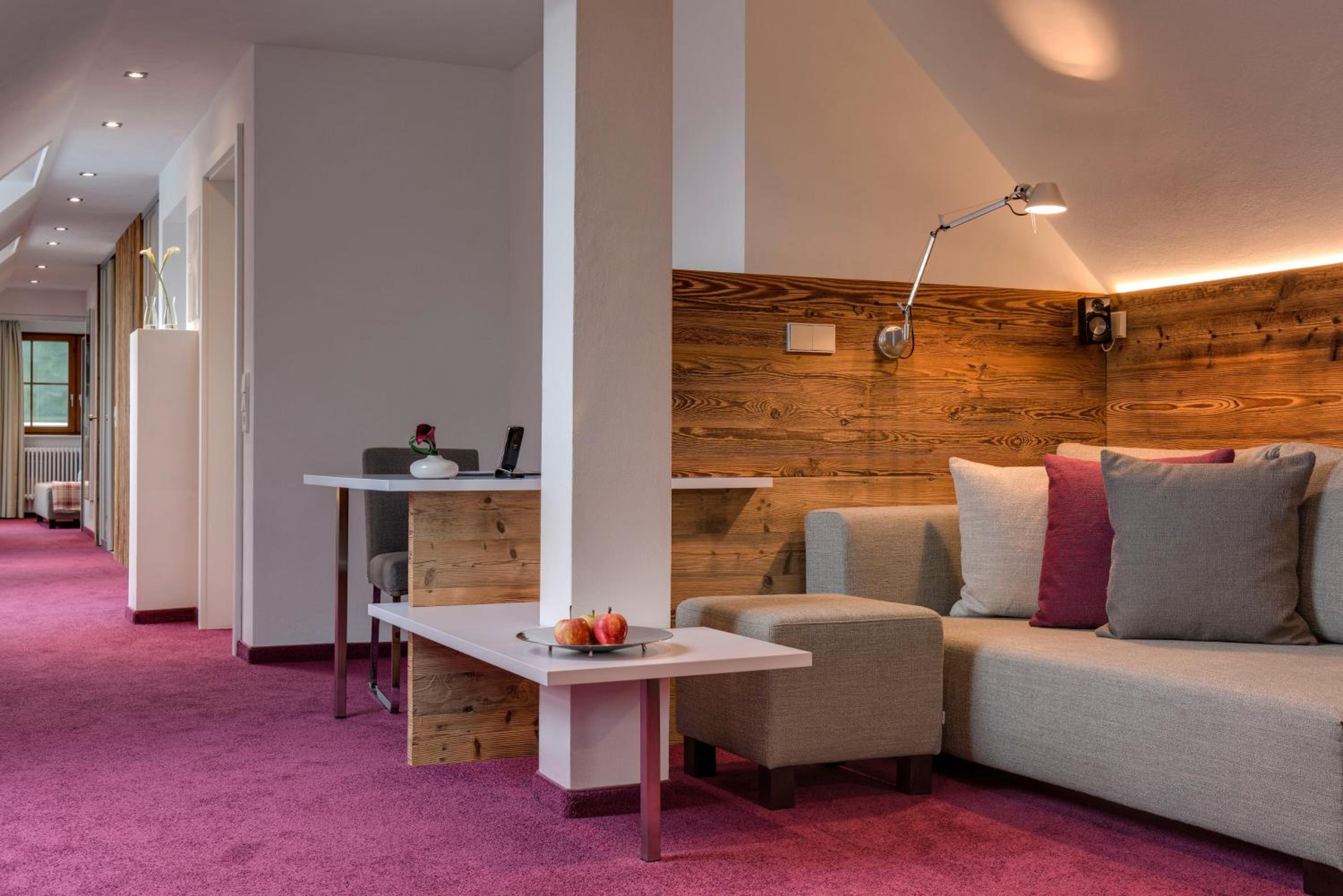 Suite with Lake View - Photo 1