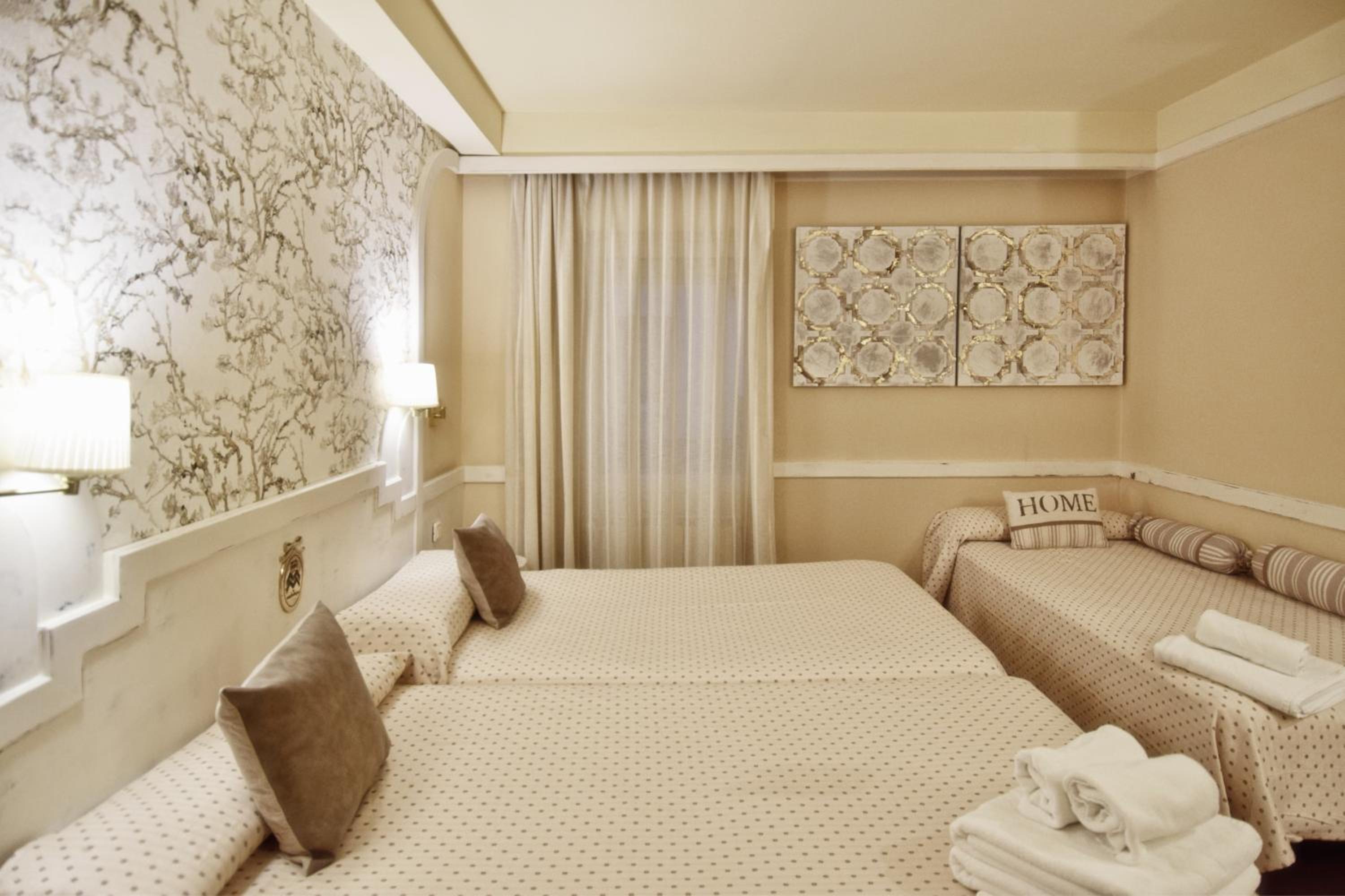 Triple Room - Photo 4