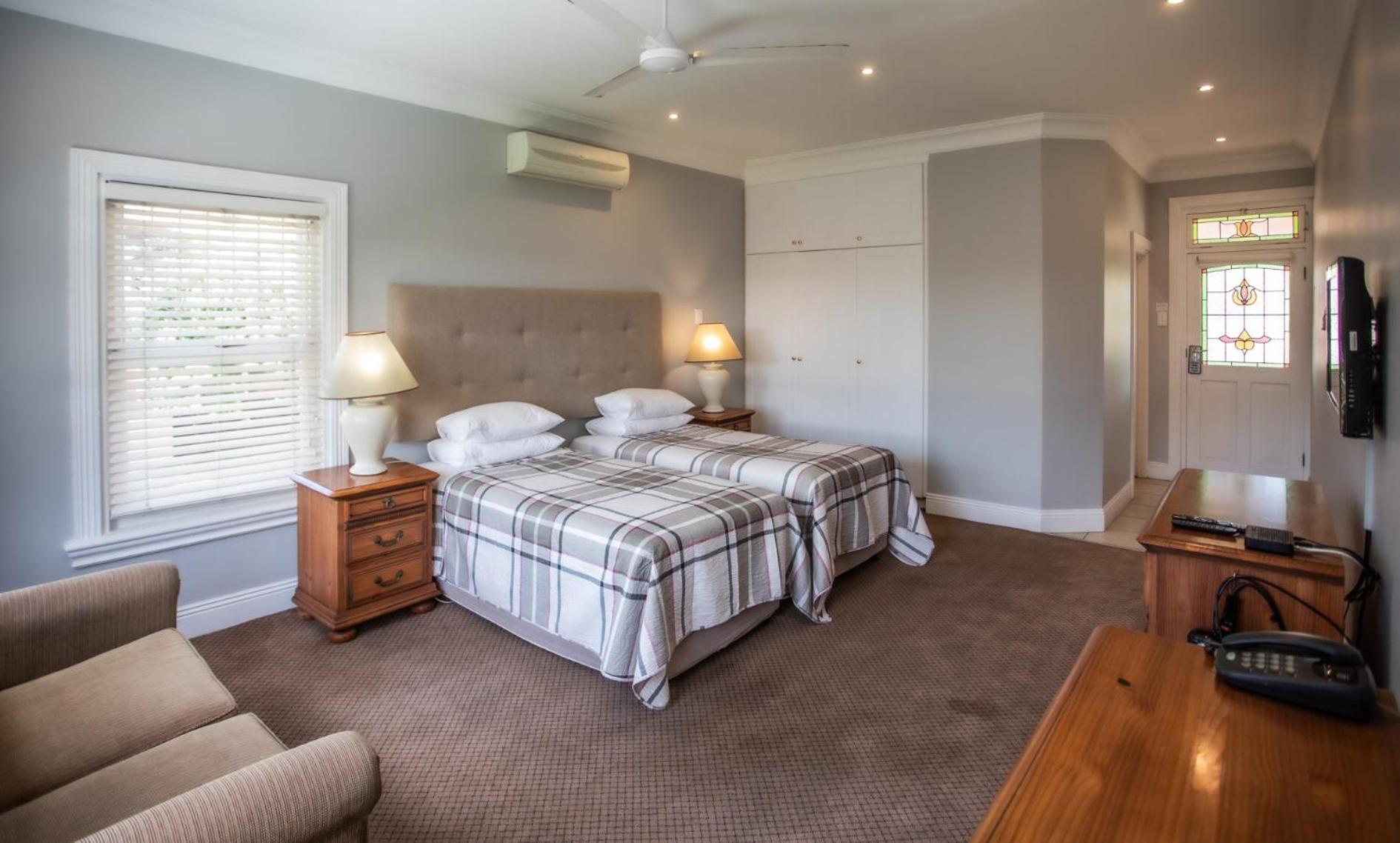 Standard Twin Room