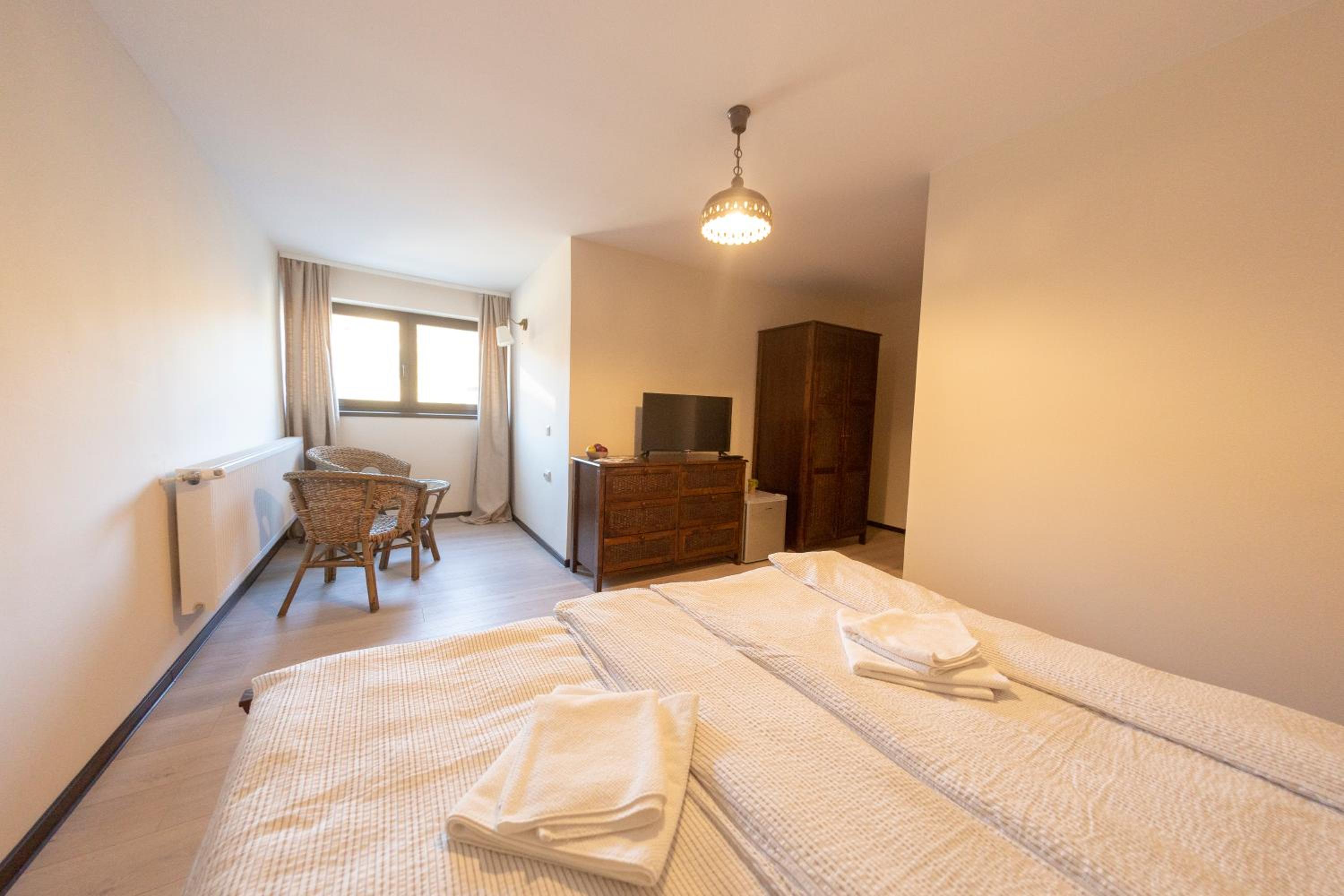 Double Room with Garden View - Photo 4