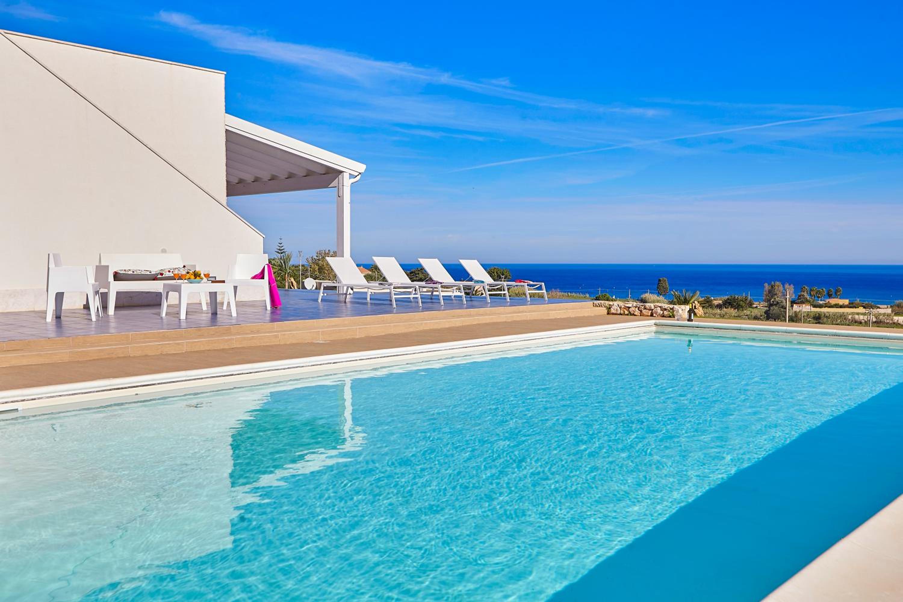 Villa with Private Pool photo 2