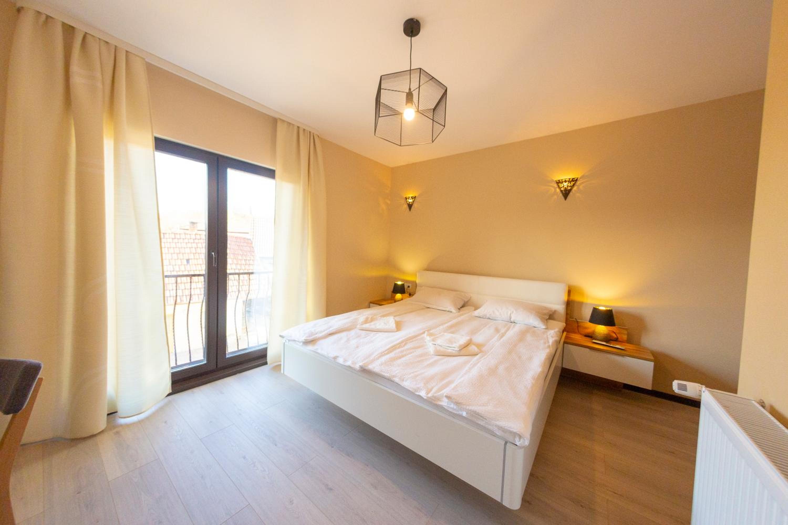 Double Room with Mountain View - Photo 10