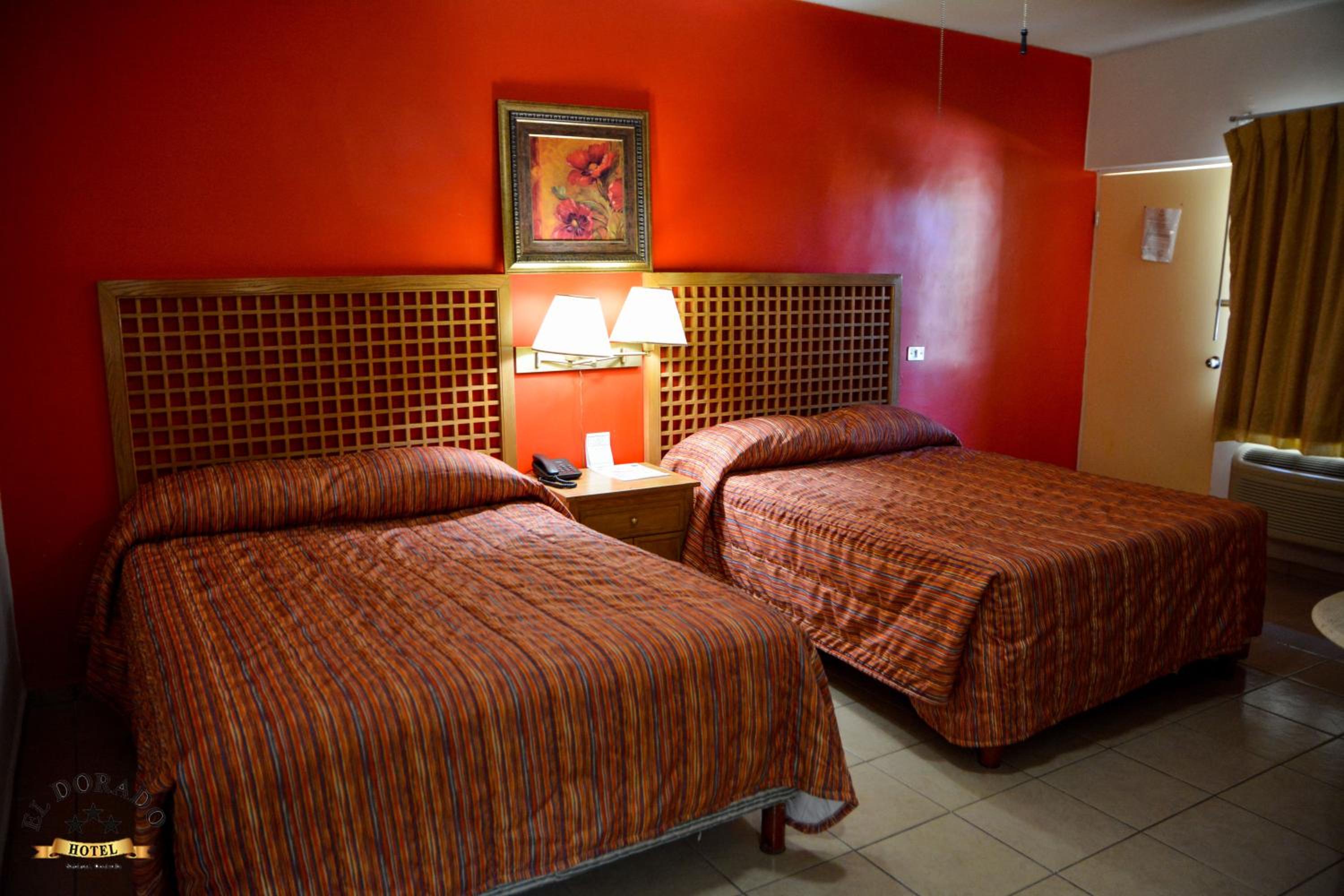 Standard Twin Room - Photo 8