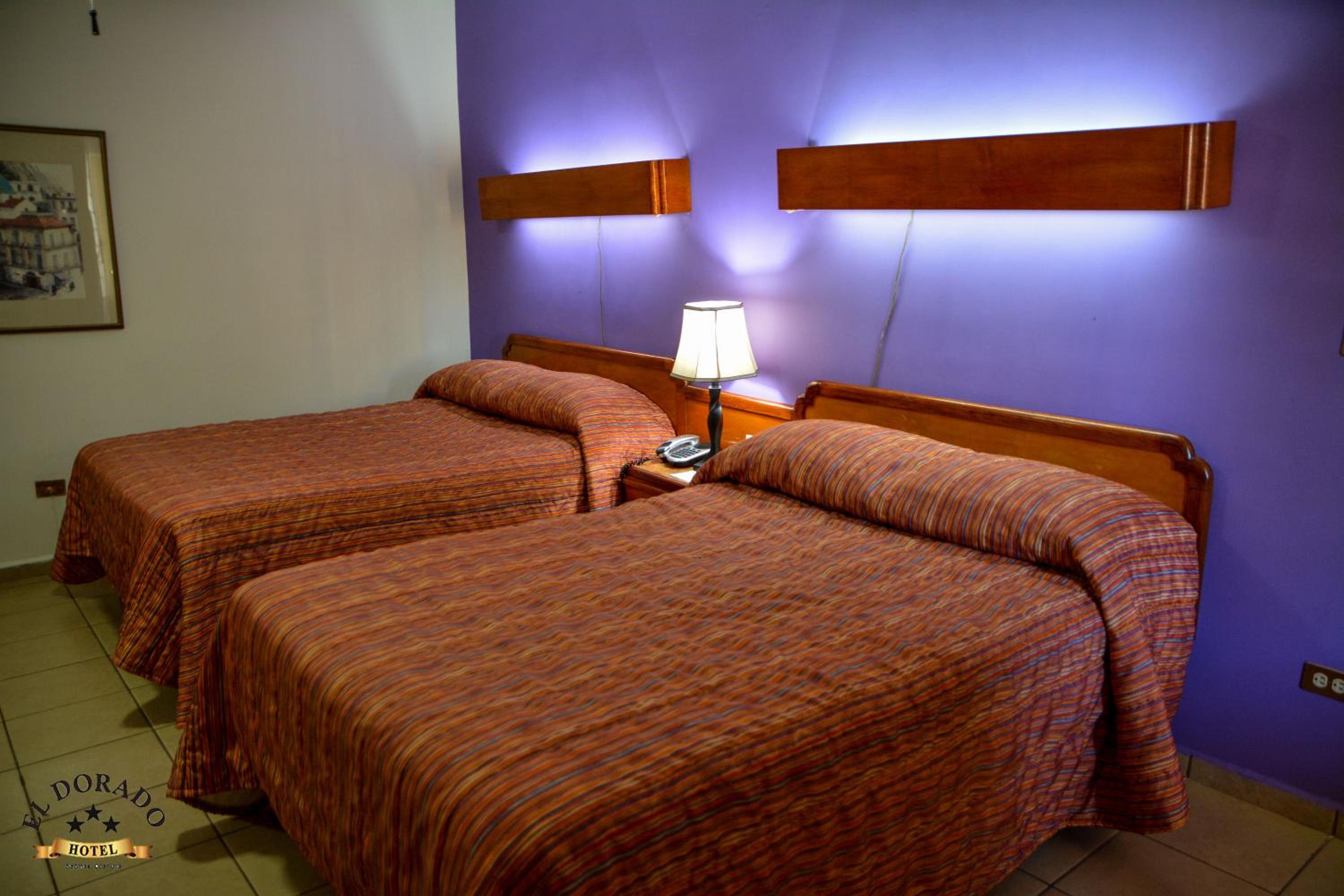 Standard Twin Room - Photo 5