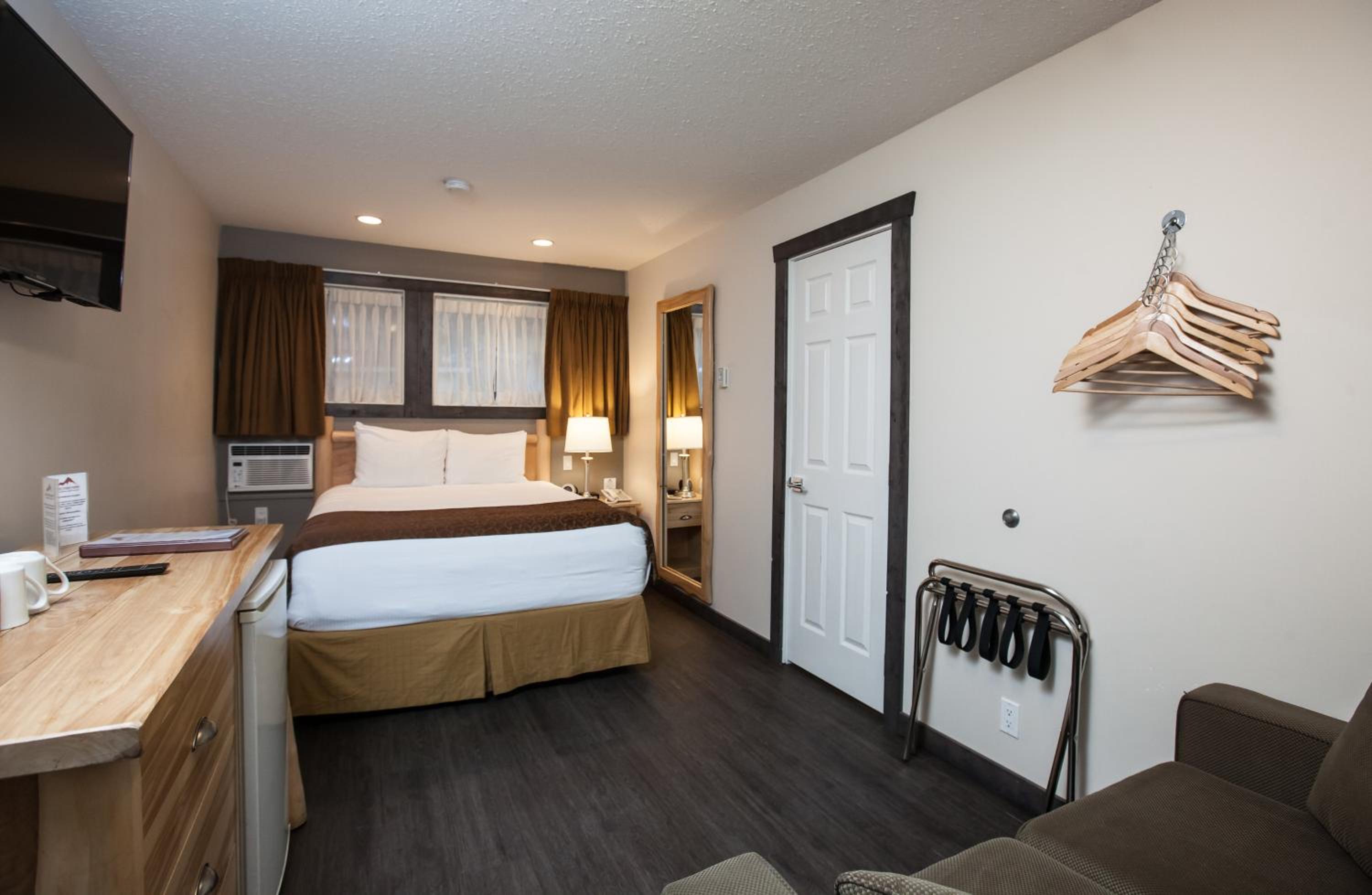 Two-Bedroom Suite Non-Pet Friendly photo 2