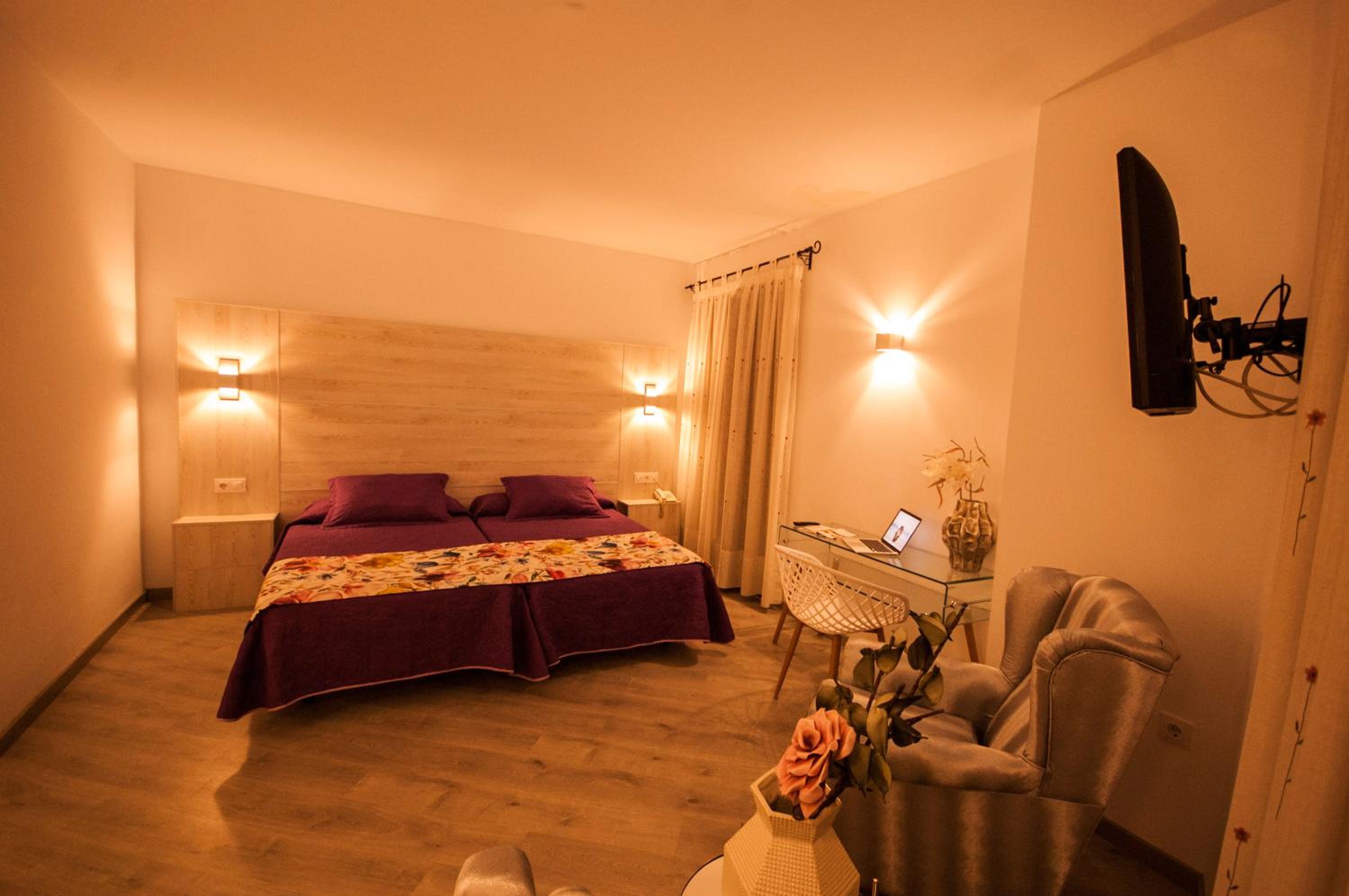 Superior Double Room - Photo 8