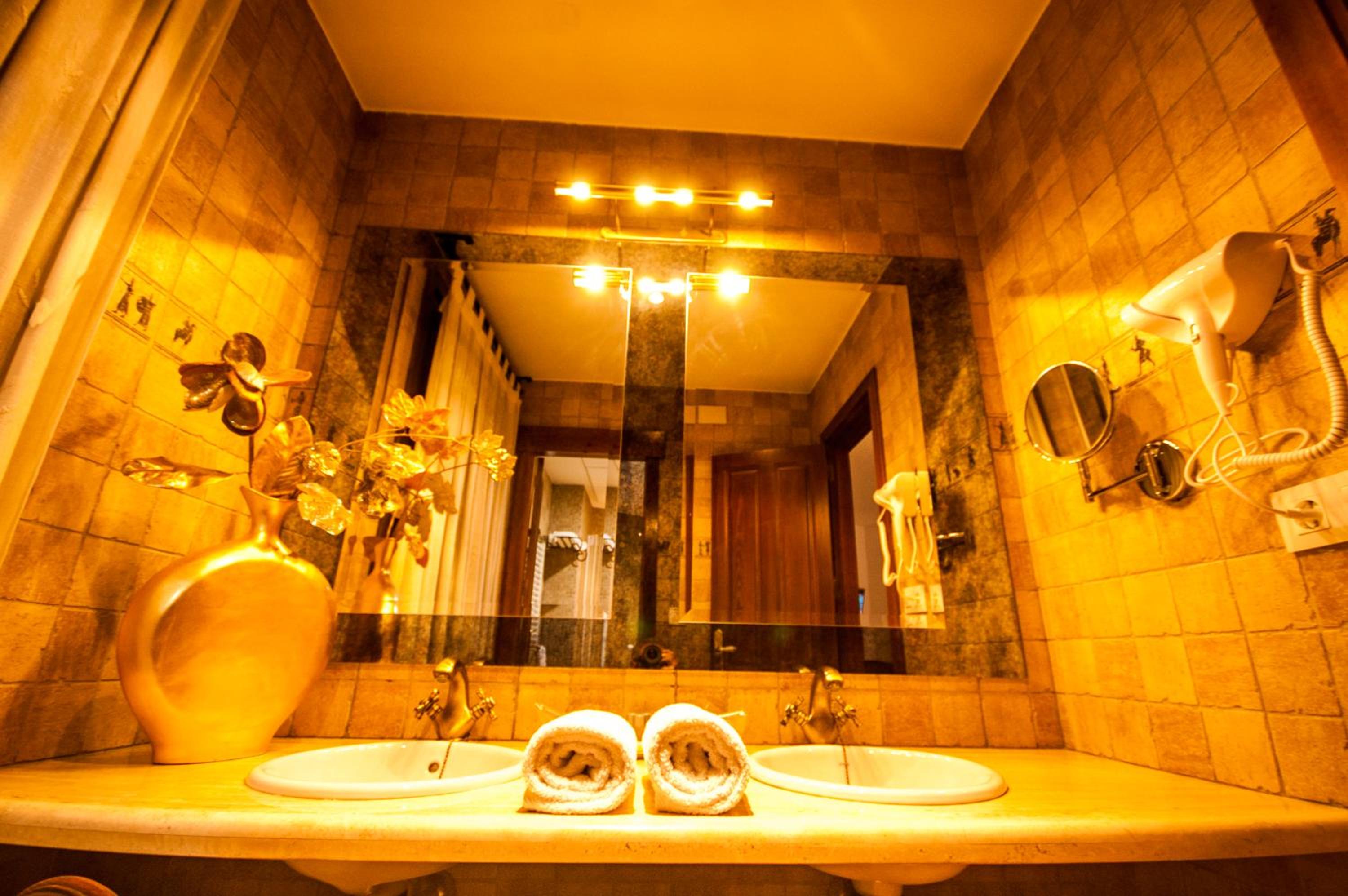 Superior Double Room - Photo 4