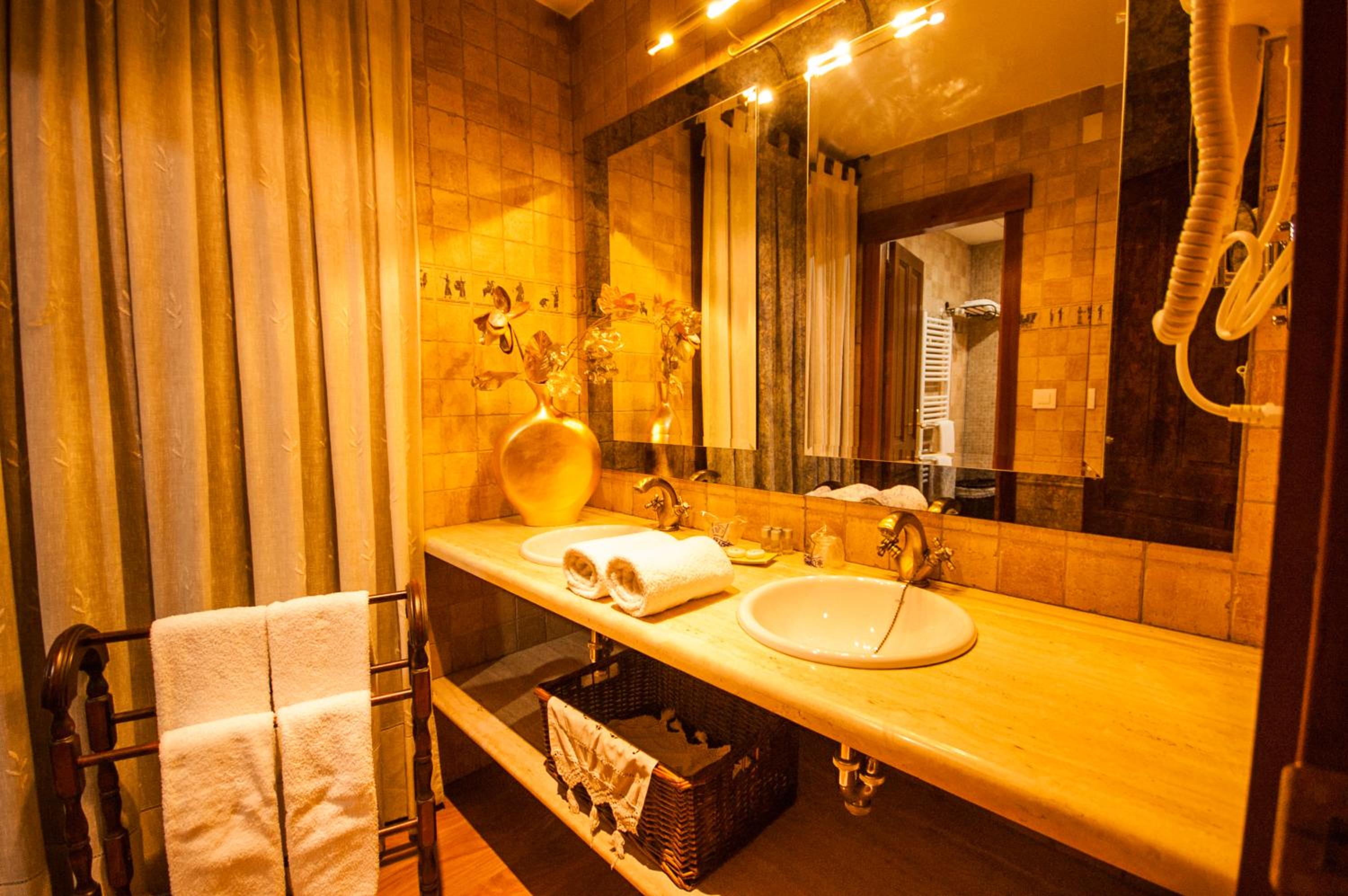 Superior Double Room - Photo 2