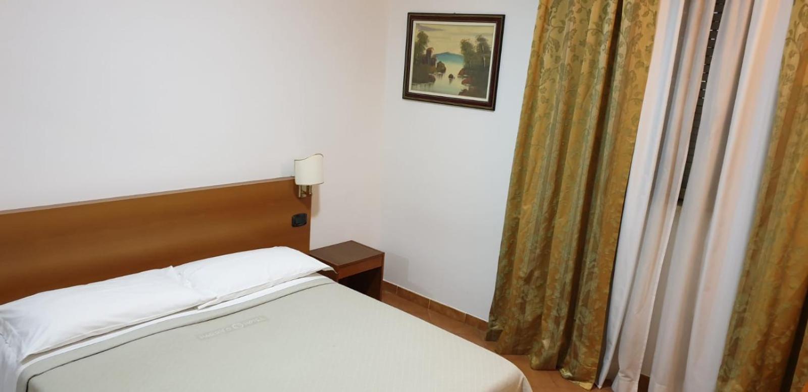 Economy Double Room photo 2