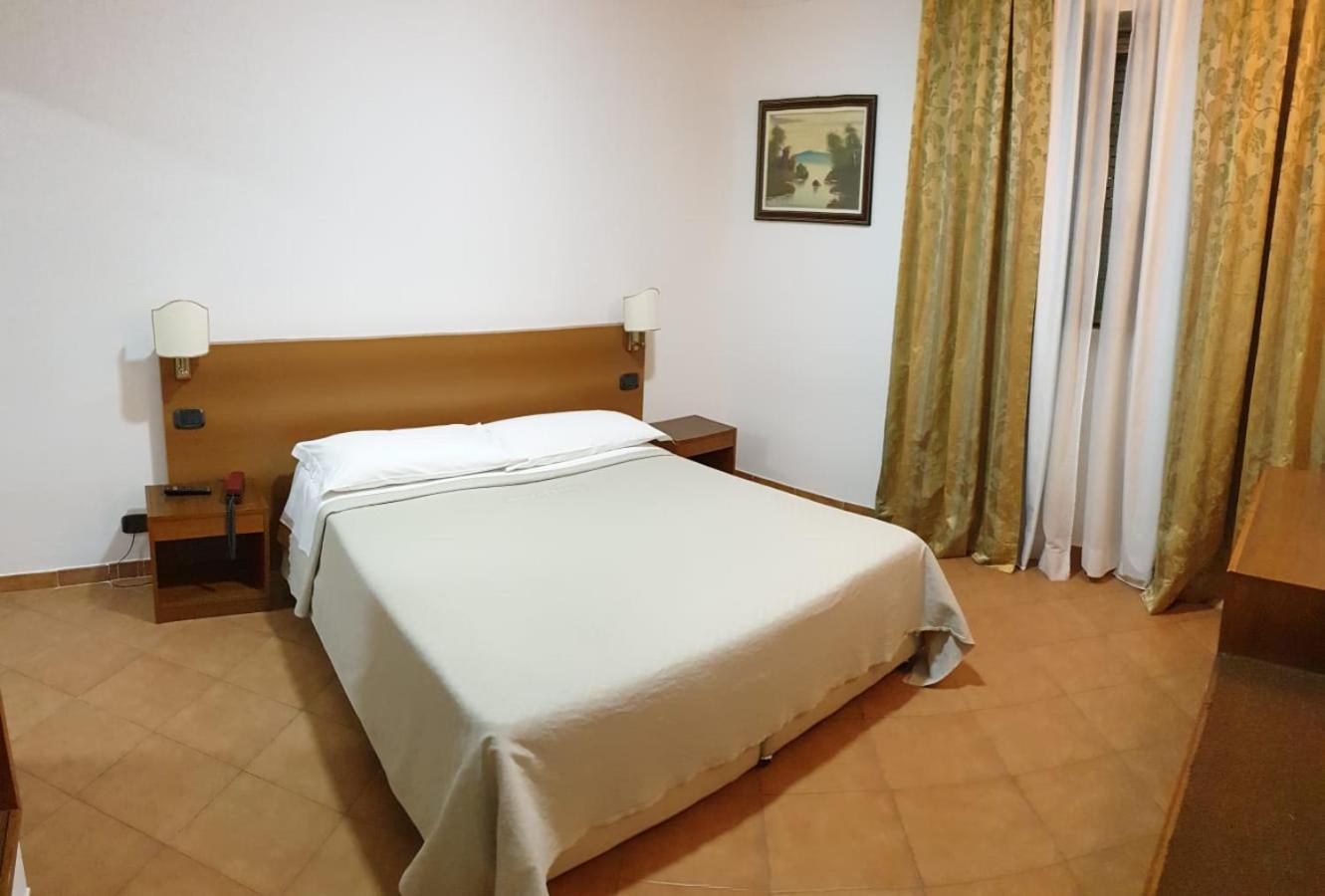 Economy Double Room photo 1
