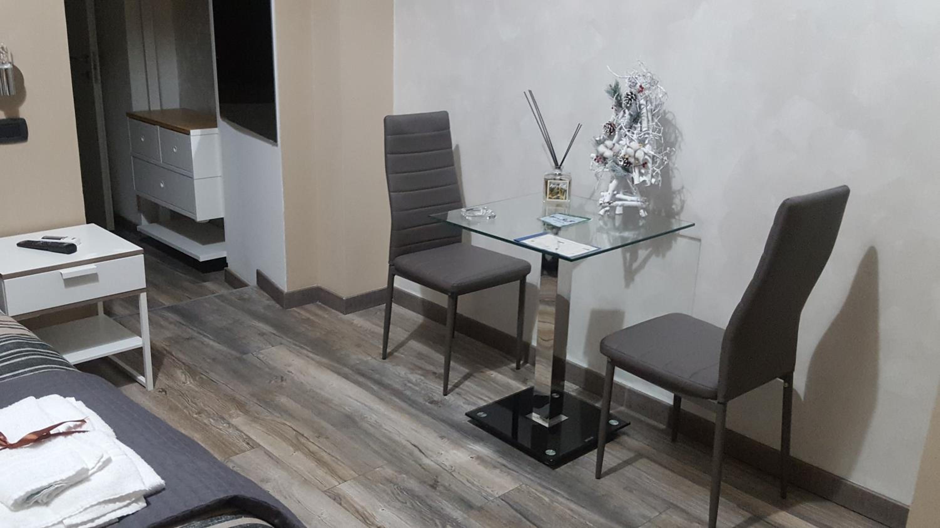 Queen Room with Spa Bath photo 3