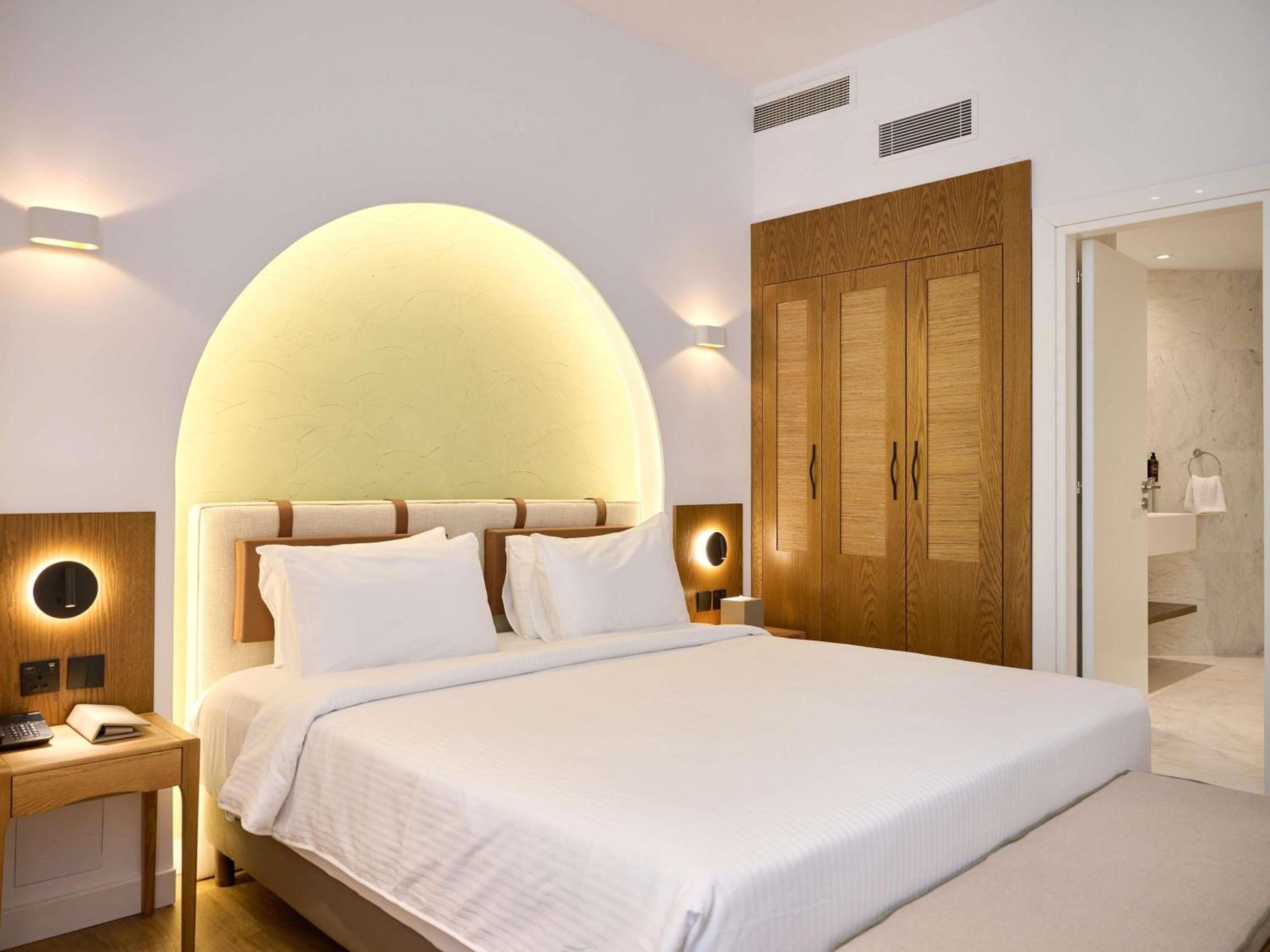 Junior King Suite