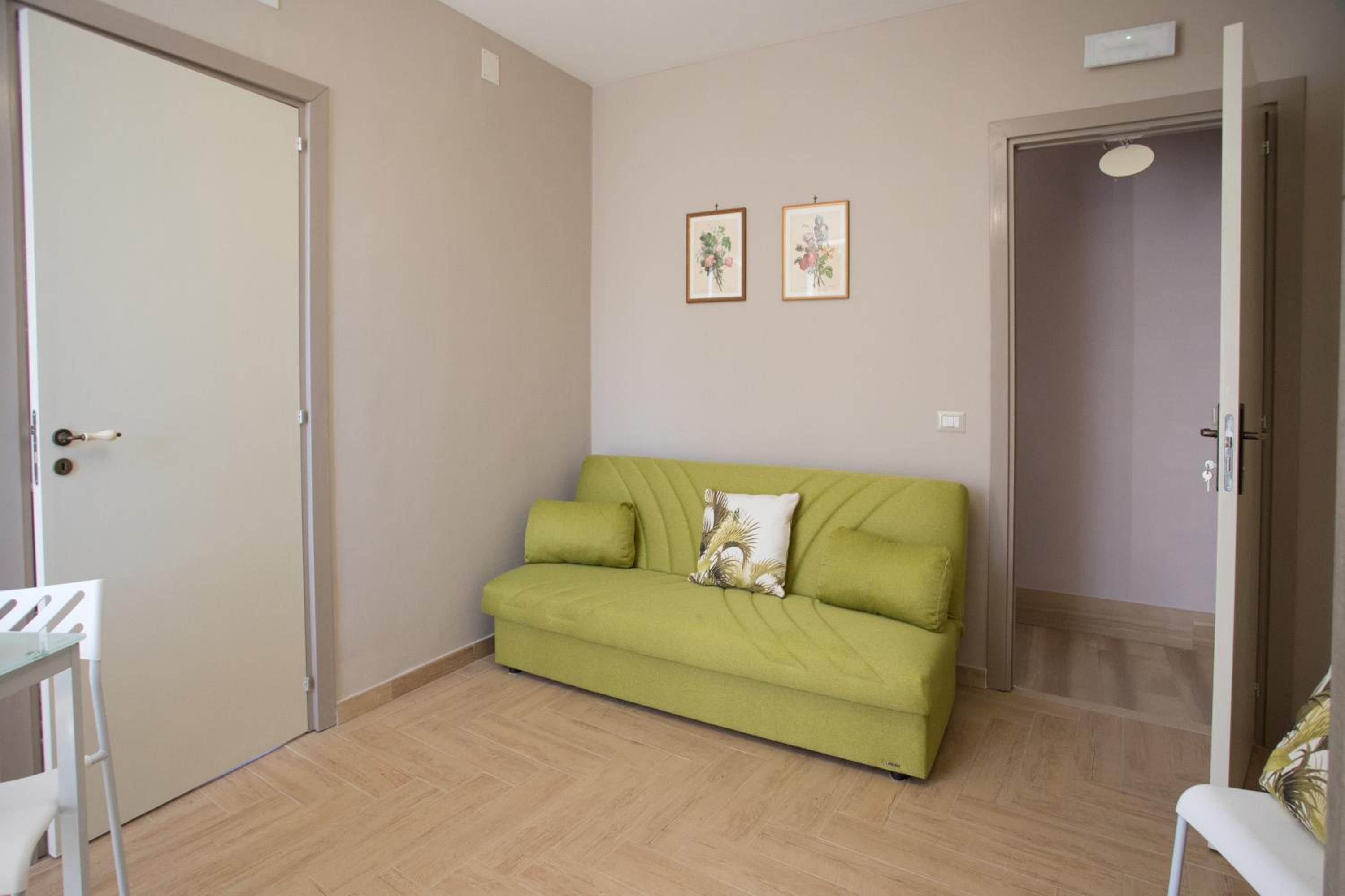 Apartment with Balcony photo 1