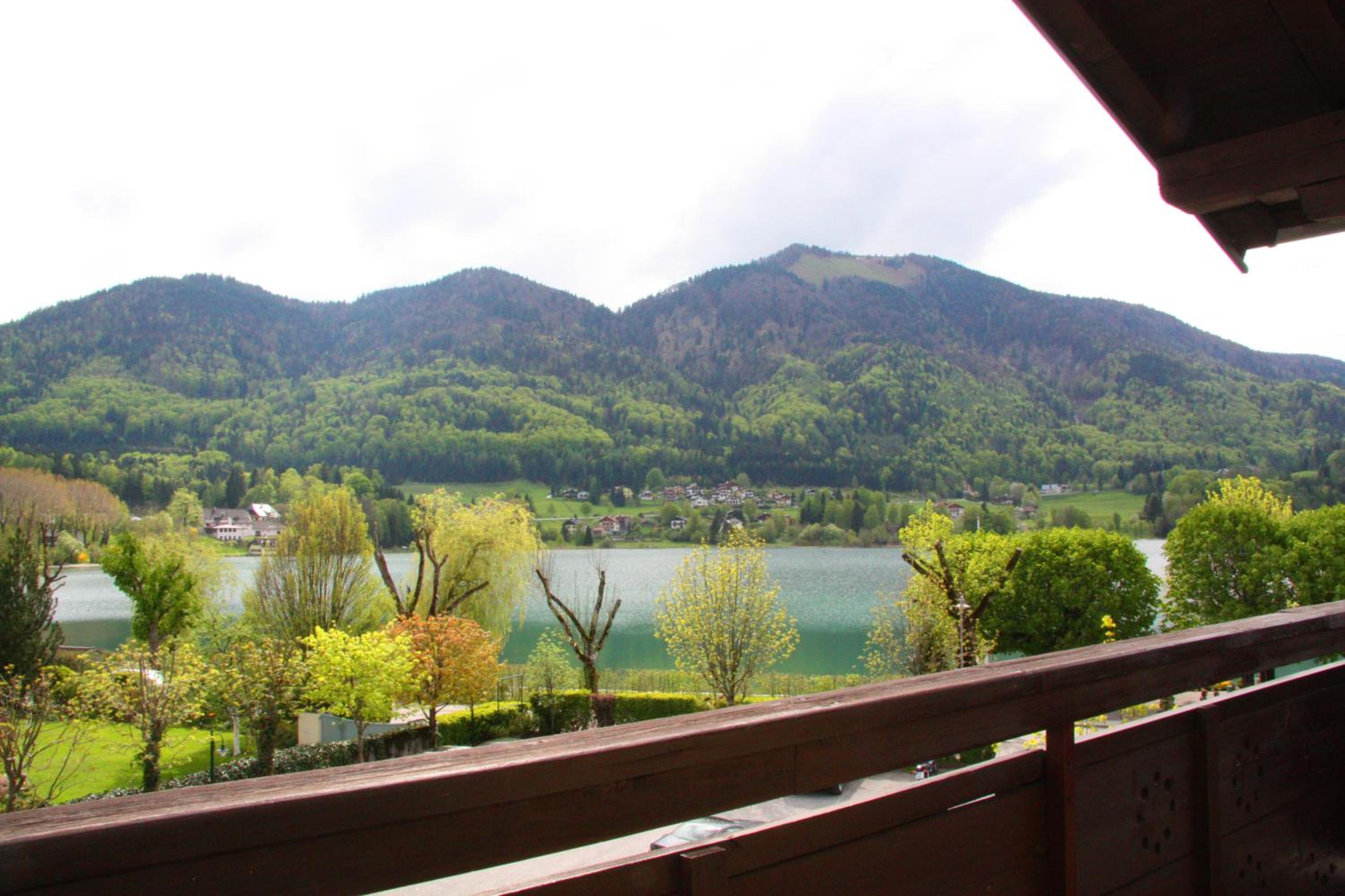 Double Room with Balcony and Lake View photo 3