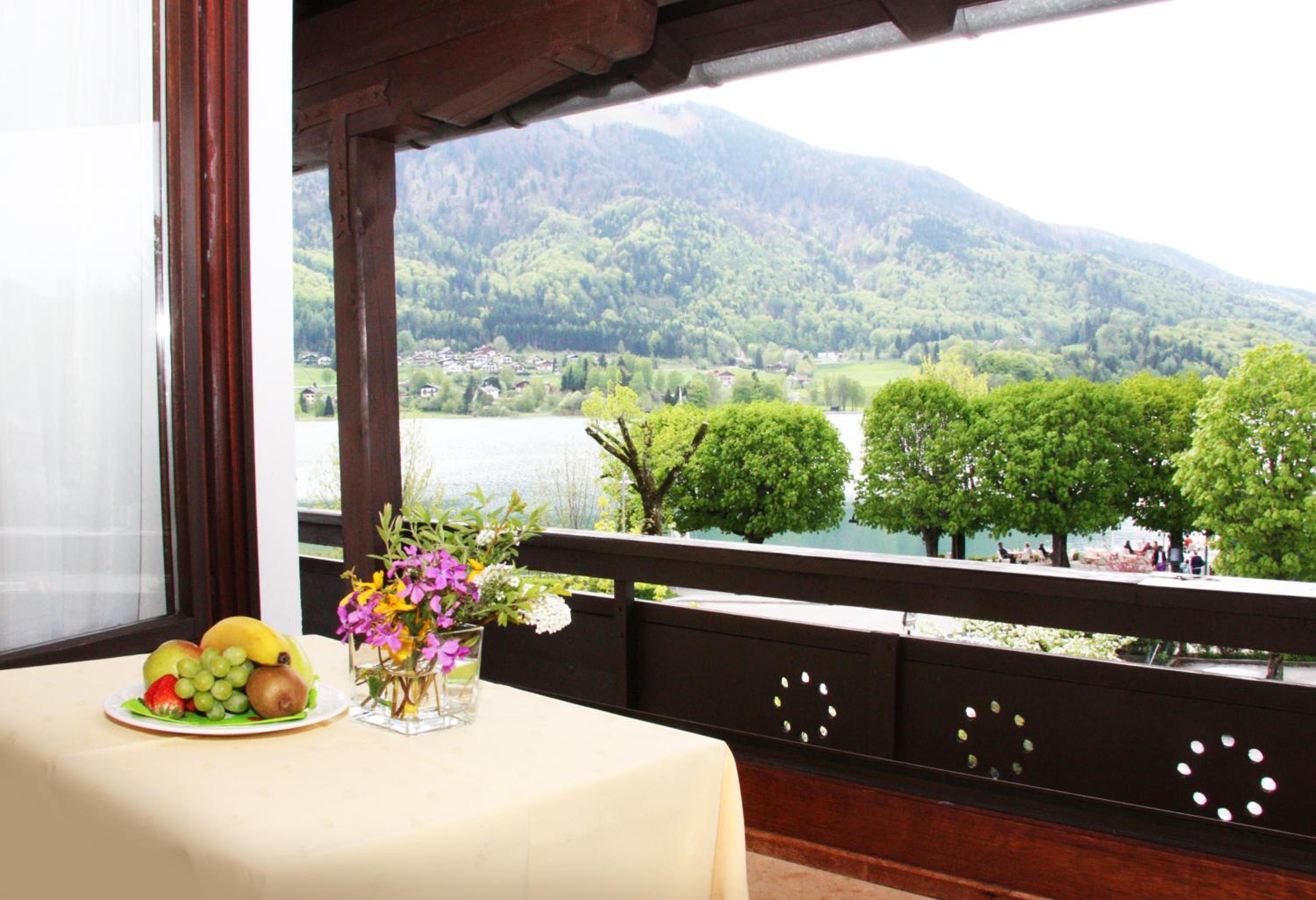 Double Room with Balcony and Lake View photo 2