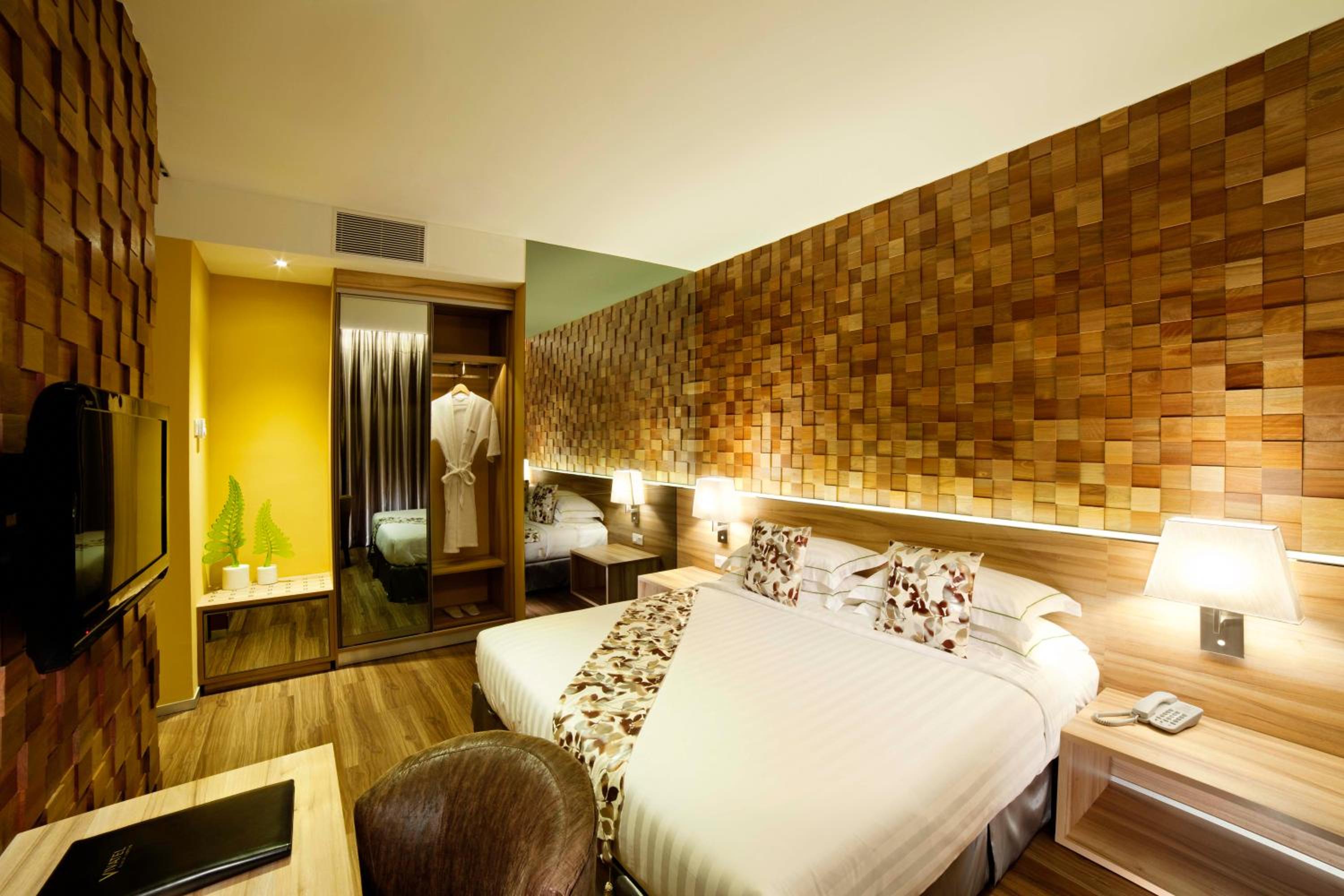 Executive Suite photo 2