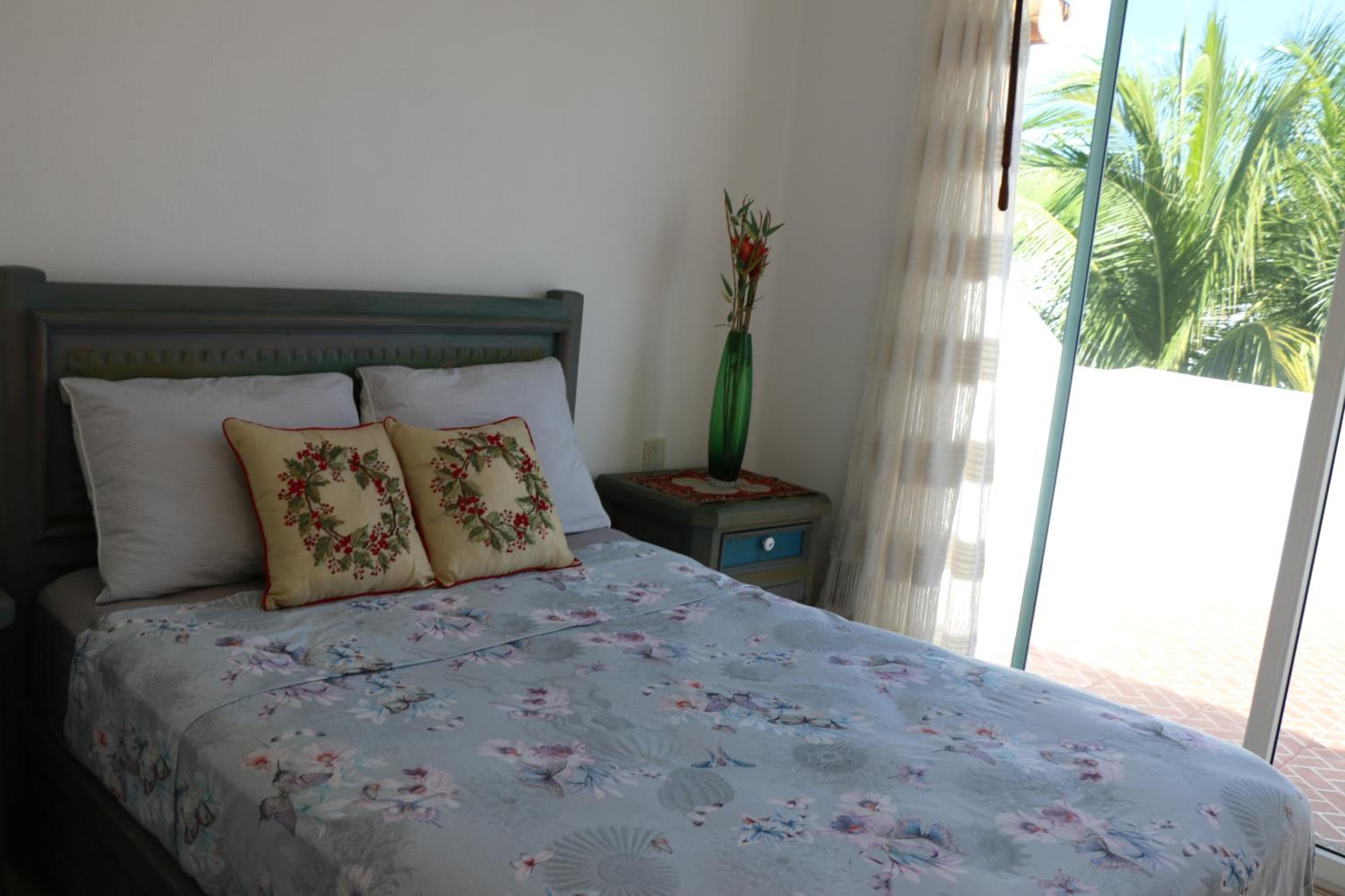 Villa photo 1
