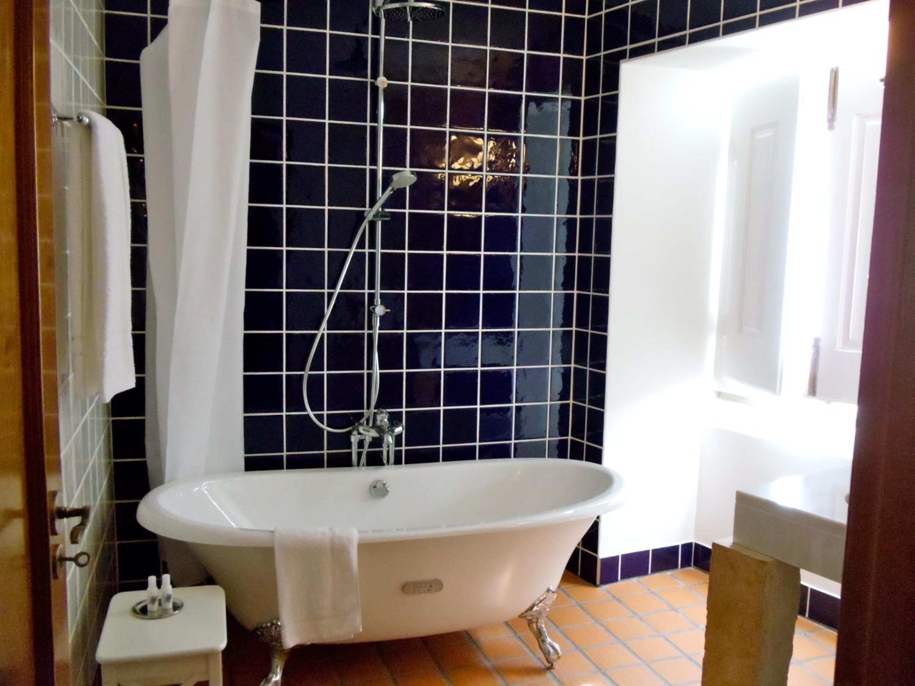 Suite - Photo 3