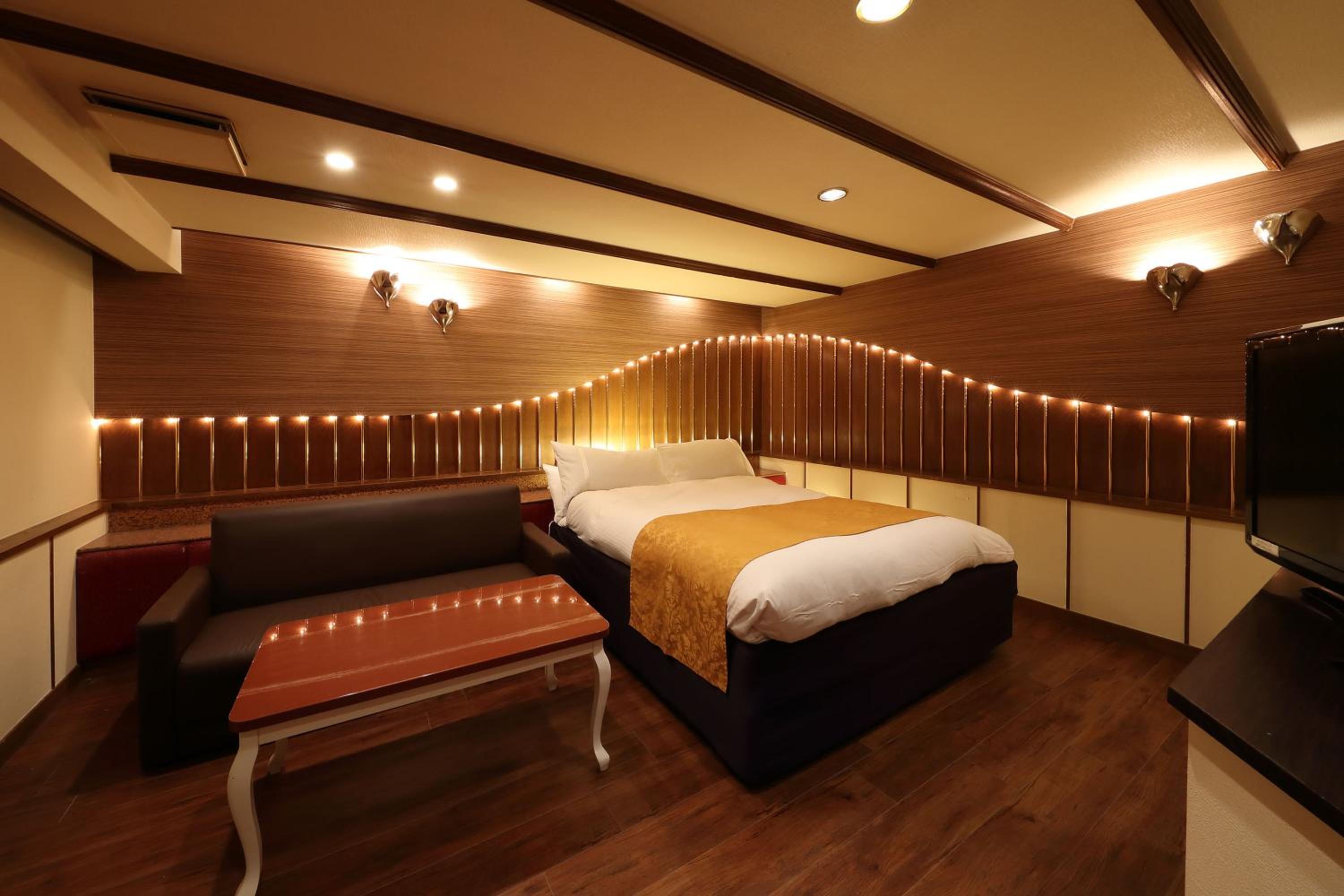 Double Room - Photo 17