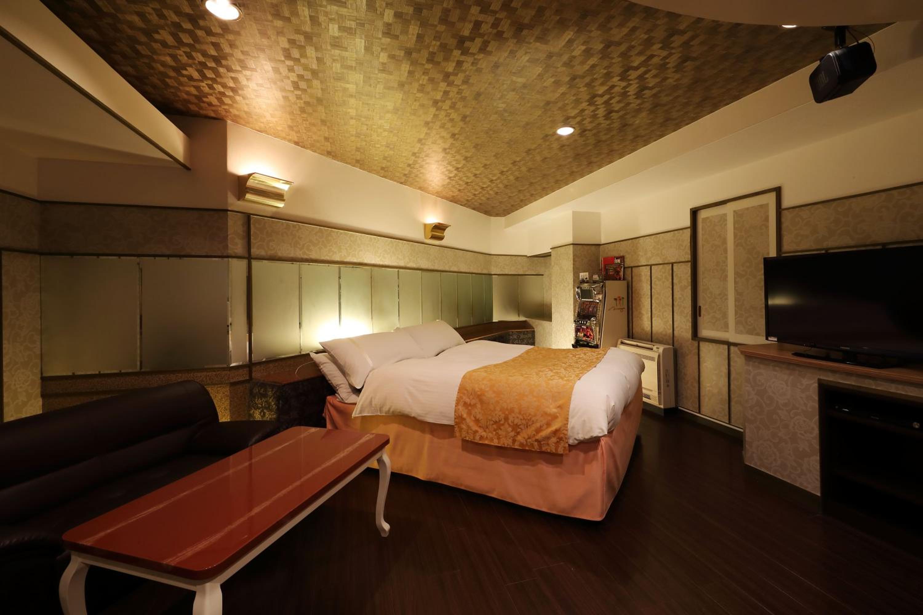 Double Room - Photo 12