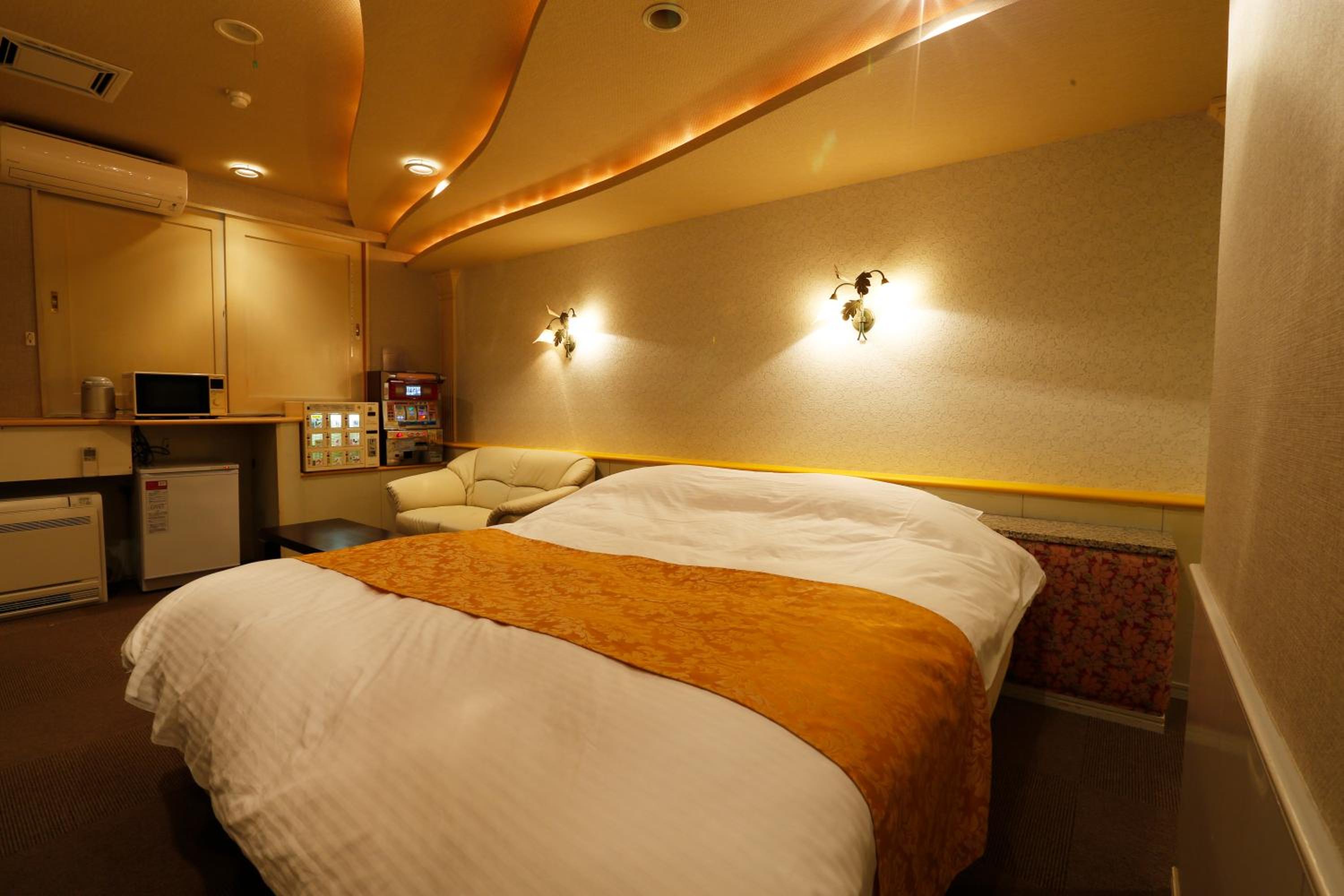 Standard Double Room - Photo 15
