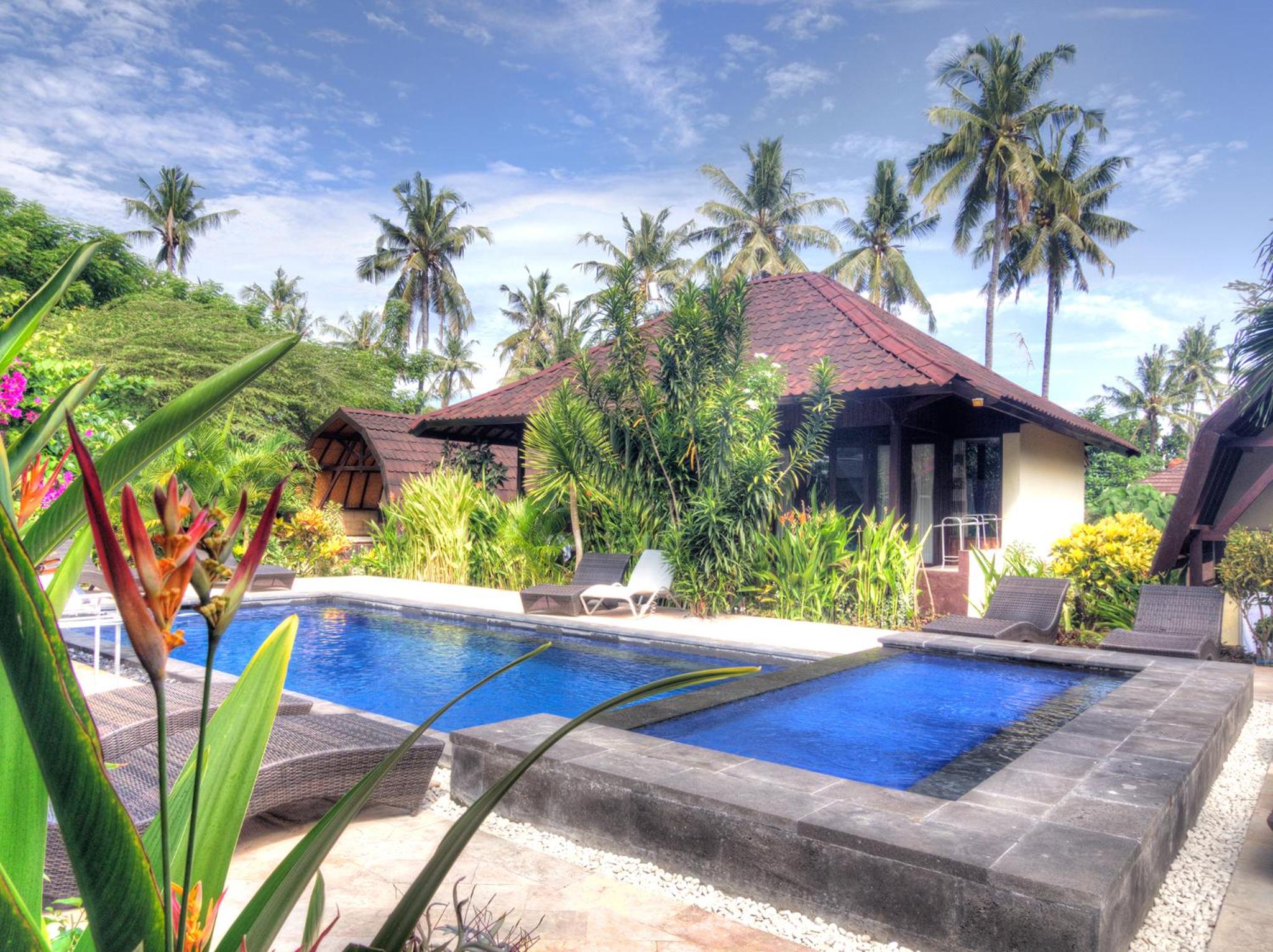 Triple Room with Pool View photo 2