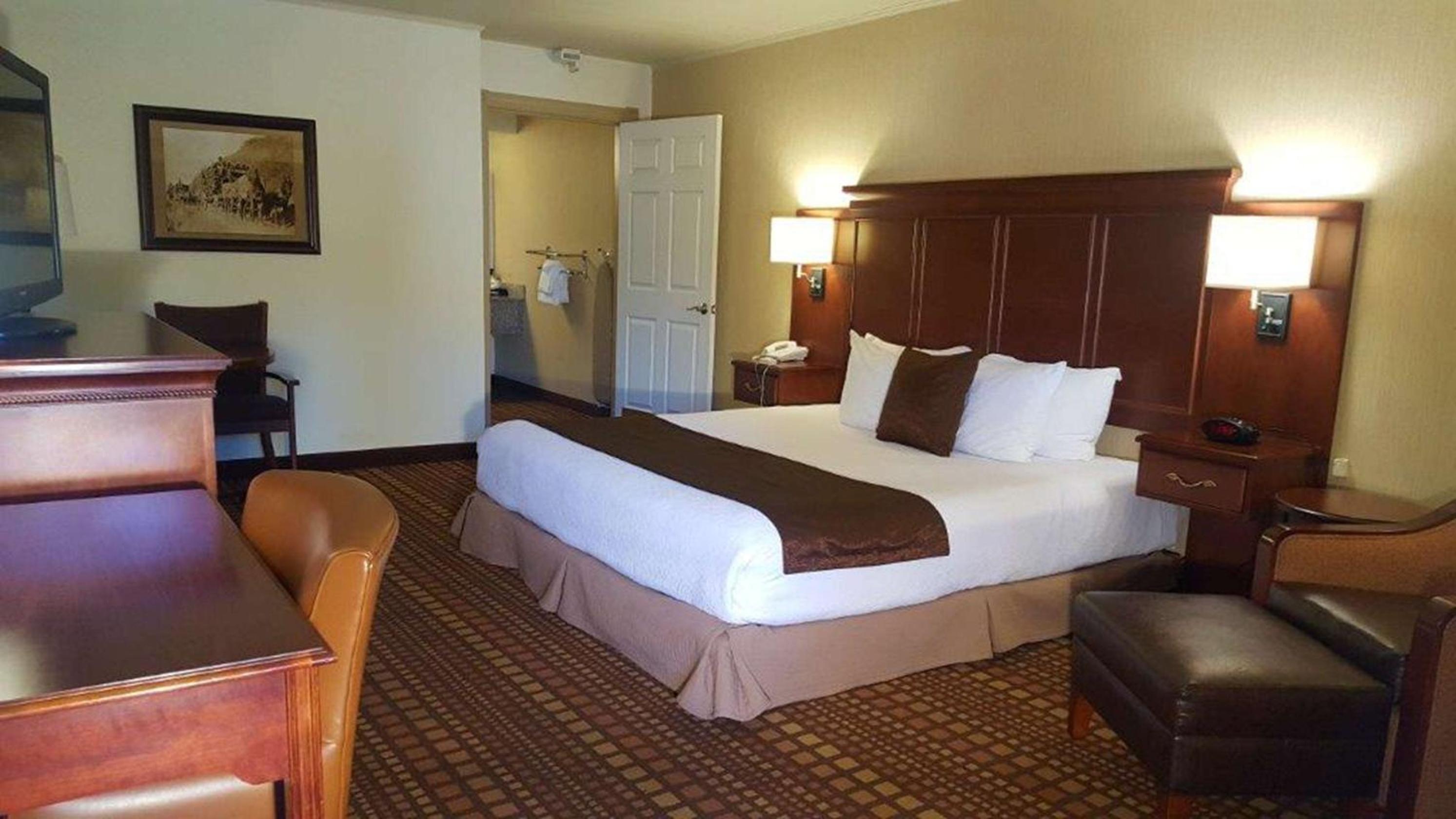 King Room - Disability Access / Non-Smoking photo 1