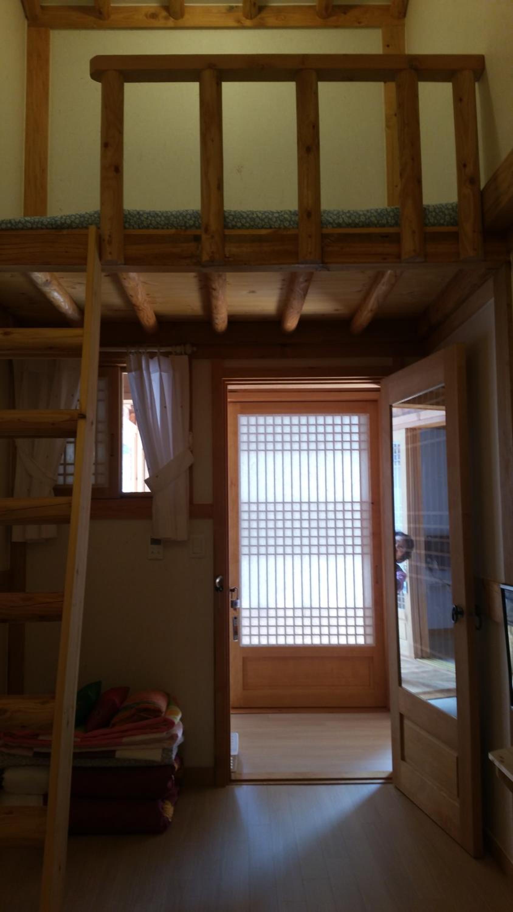 Economy Triple Room photo 3
