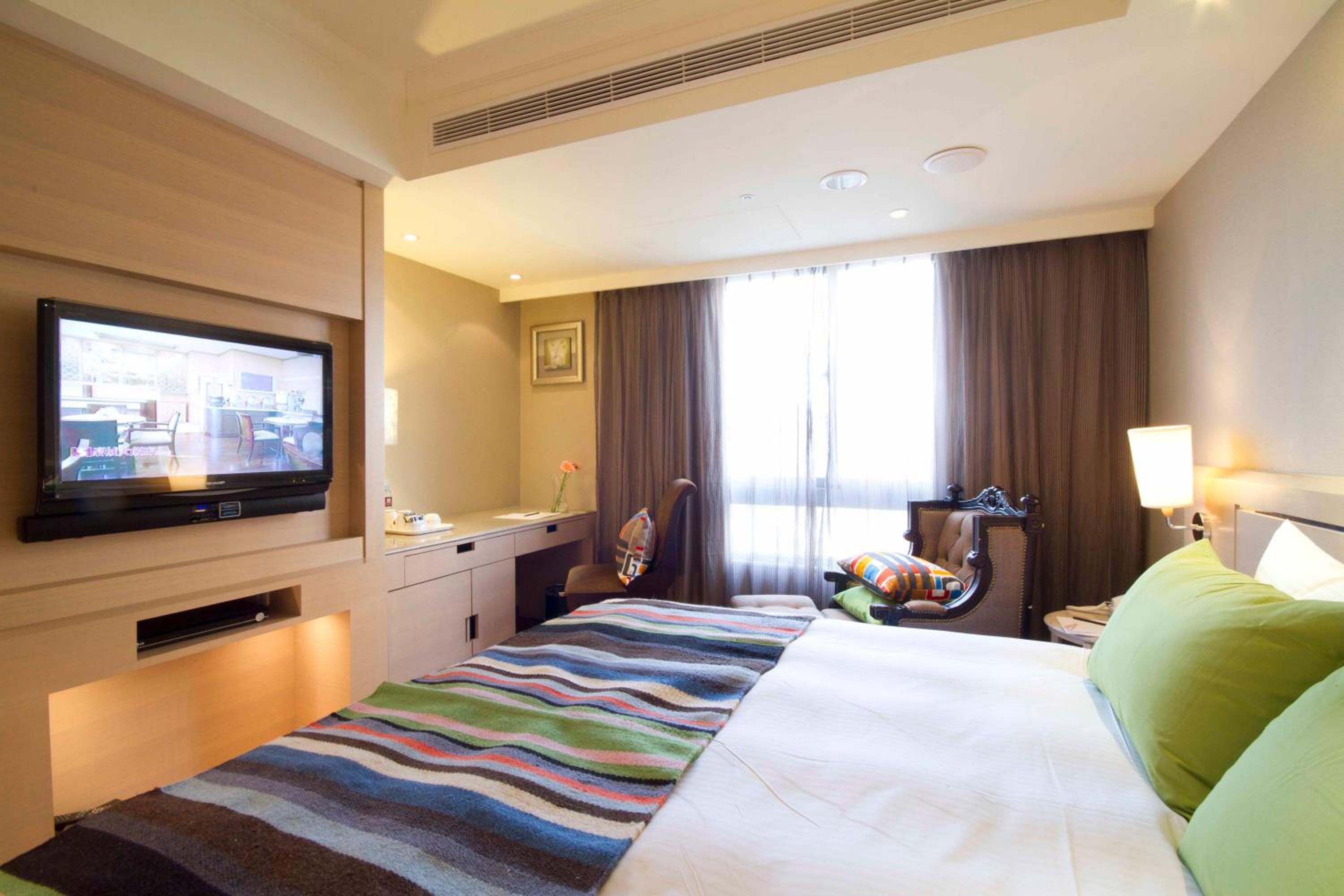 Double Room - Photo 12
