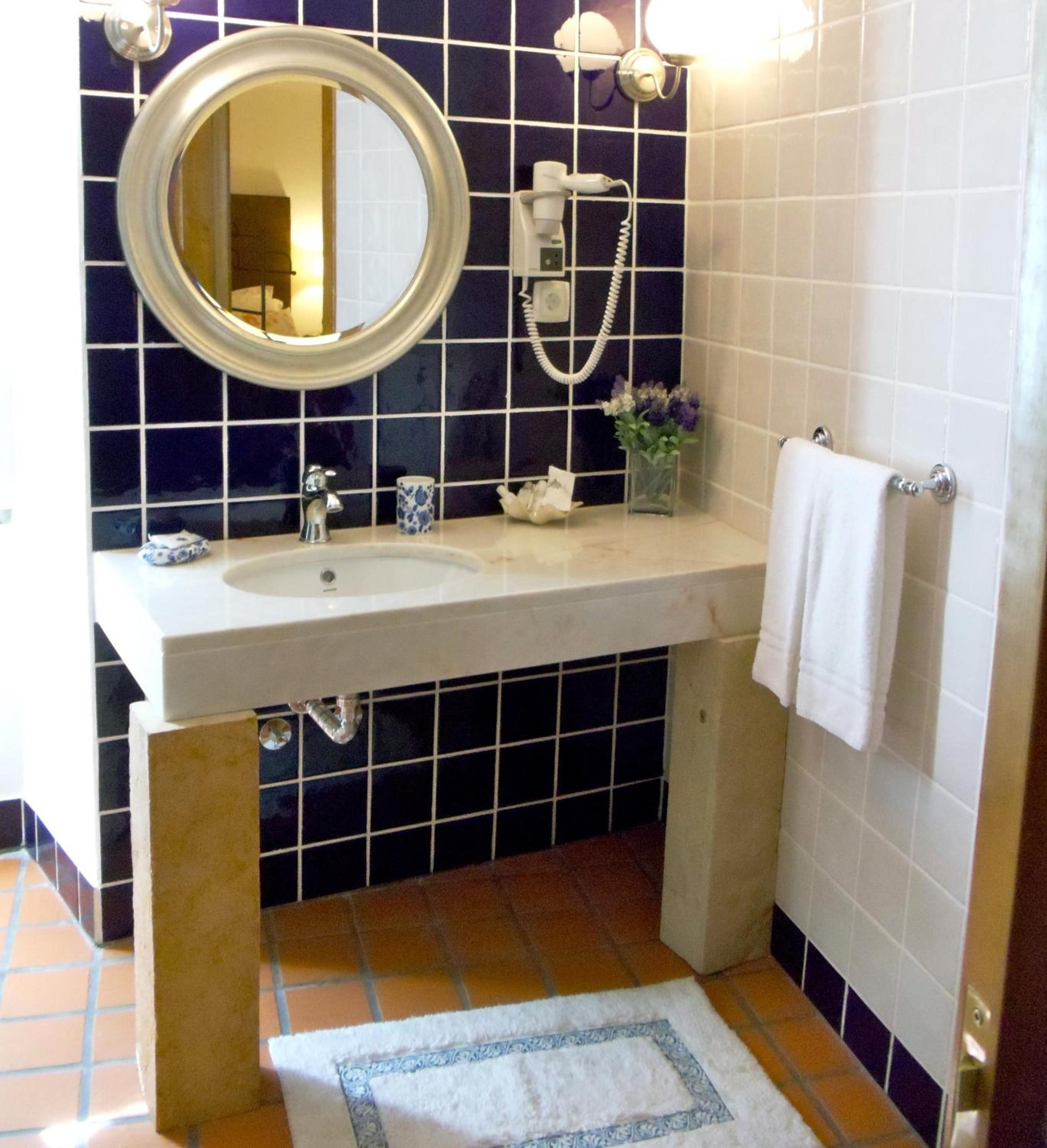 Suite - Photo 5
