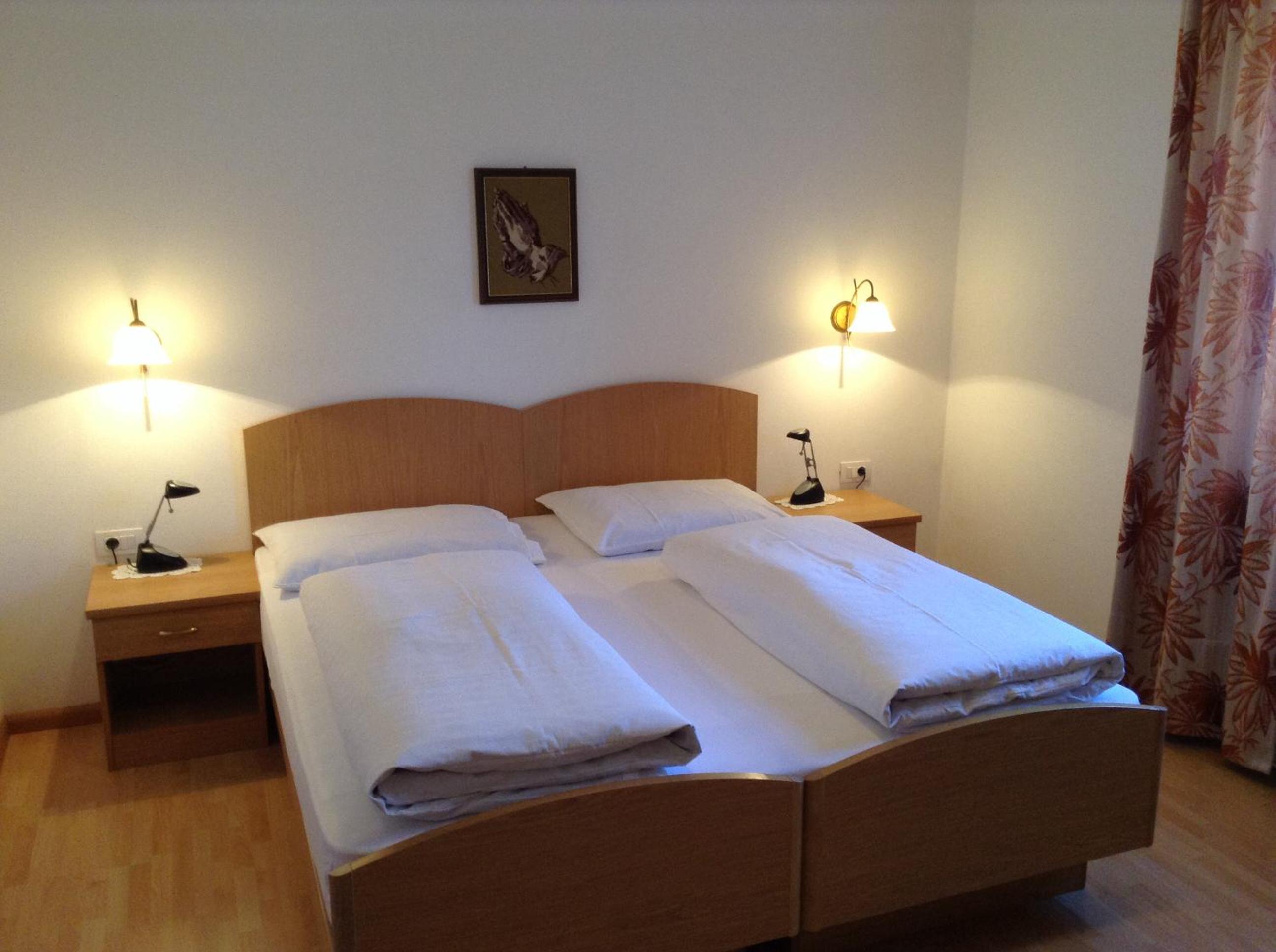 Double or Twin Room with Shower