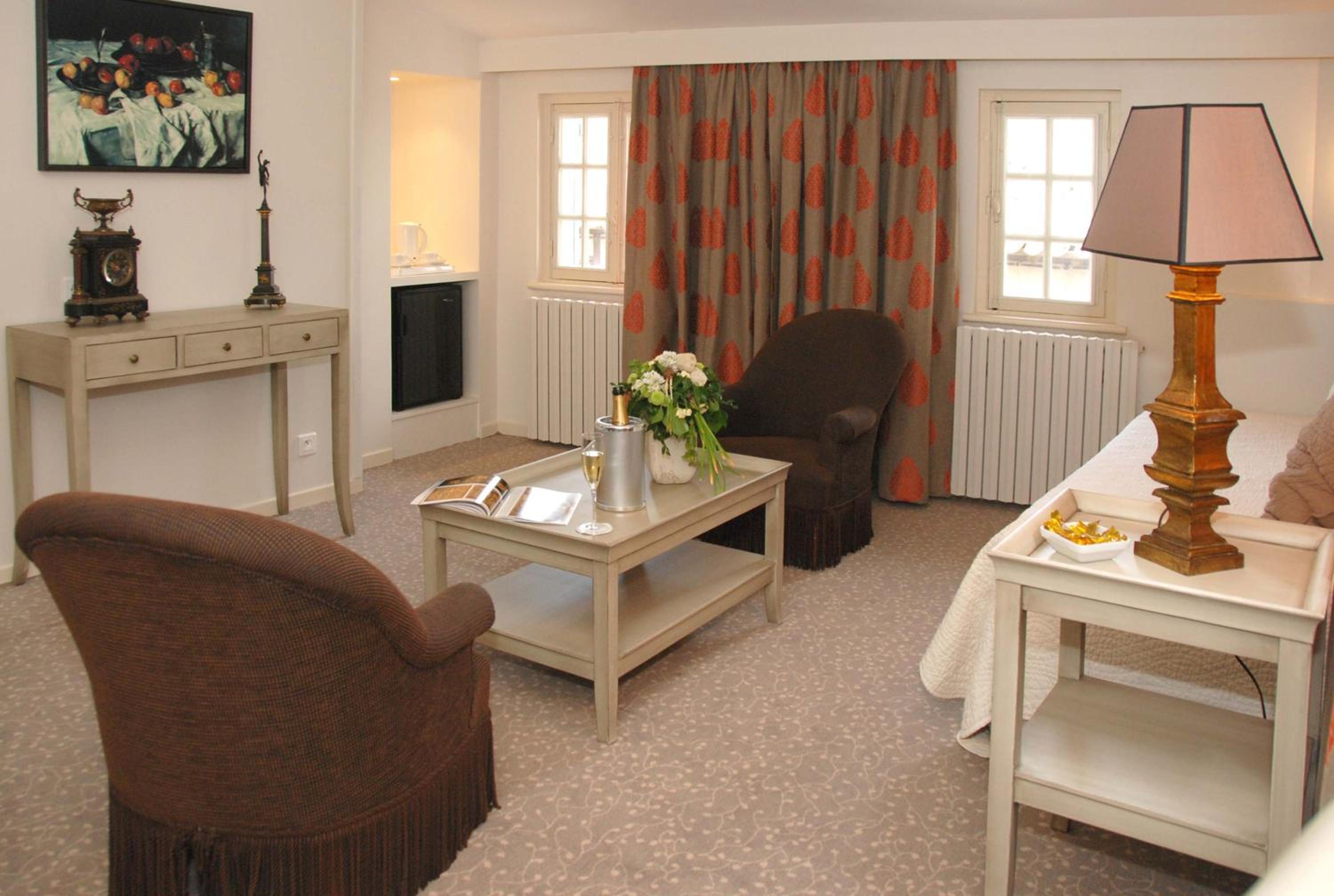 Suite - Photo 5