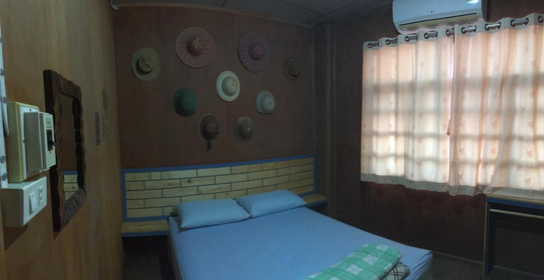 Budget Double Room - Photo 6