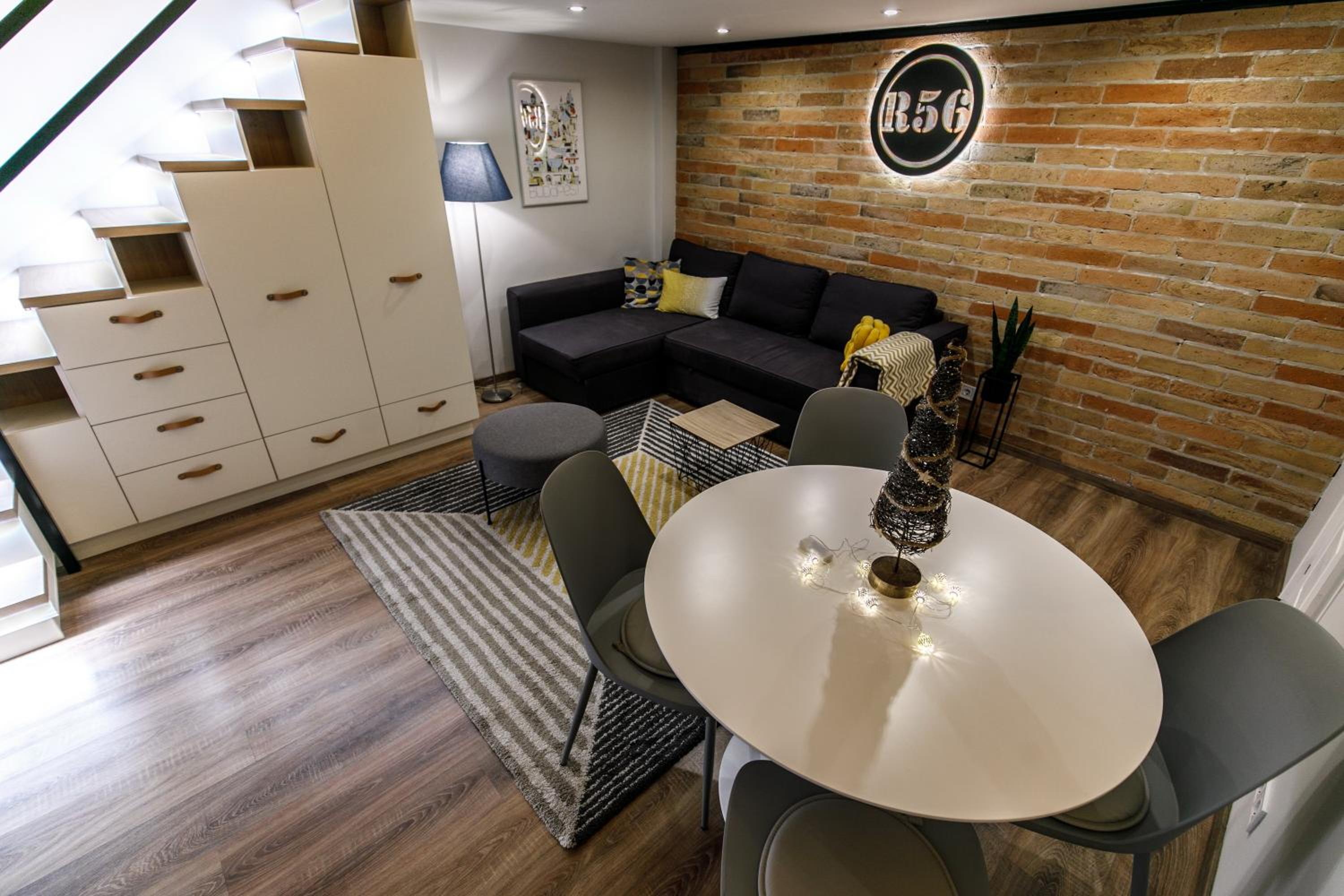Apartment - Photo 18