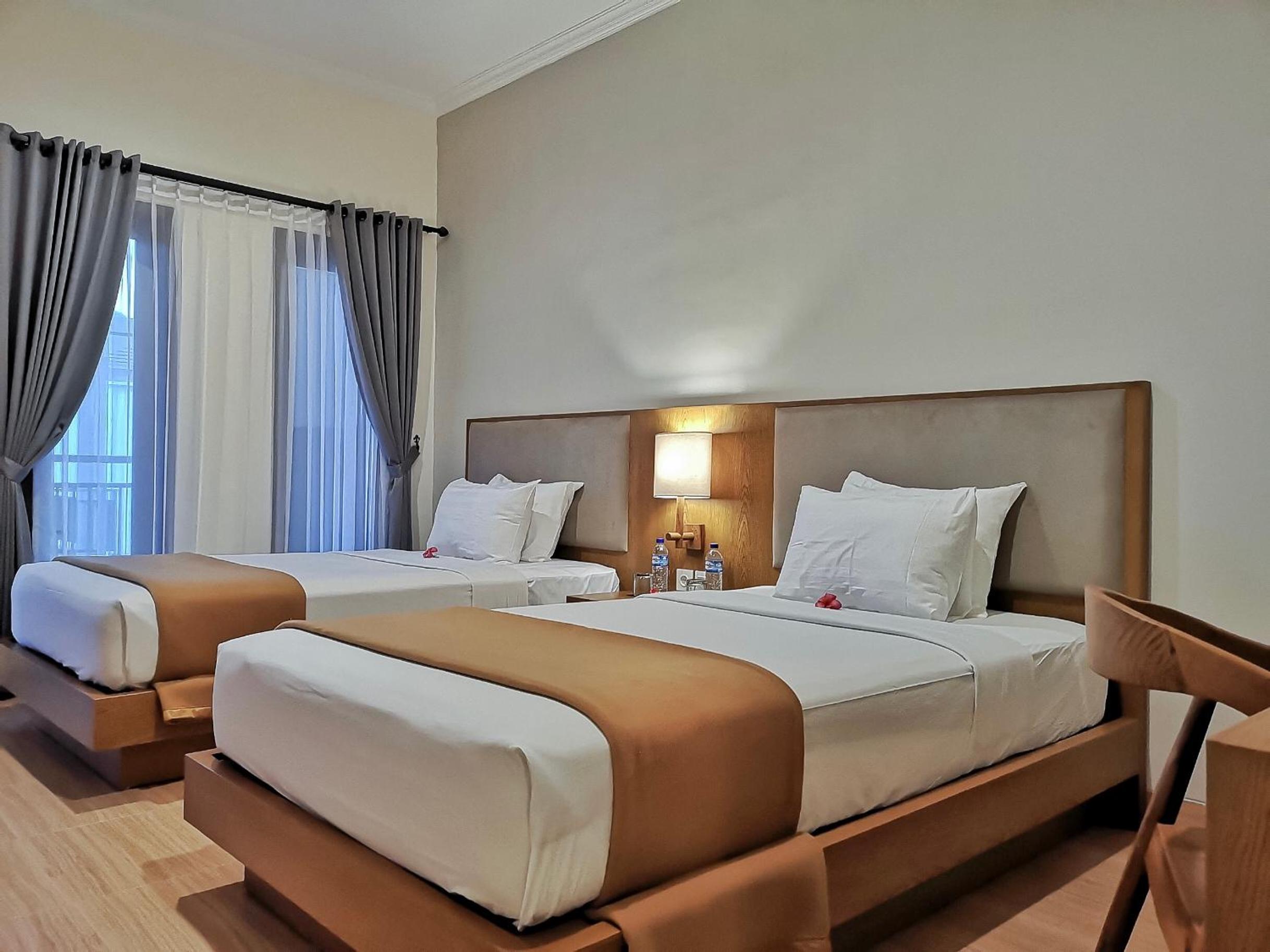 Deluxe Twin Room - Photo 2