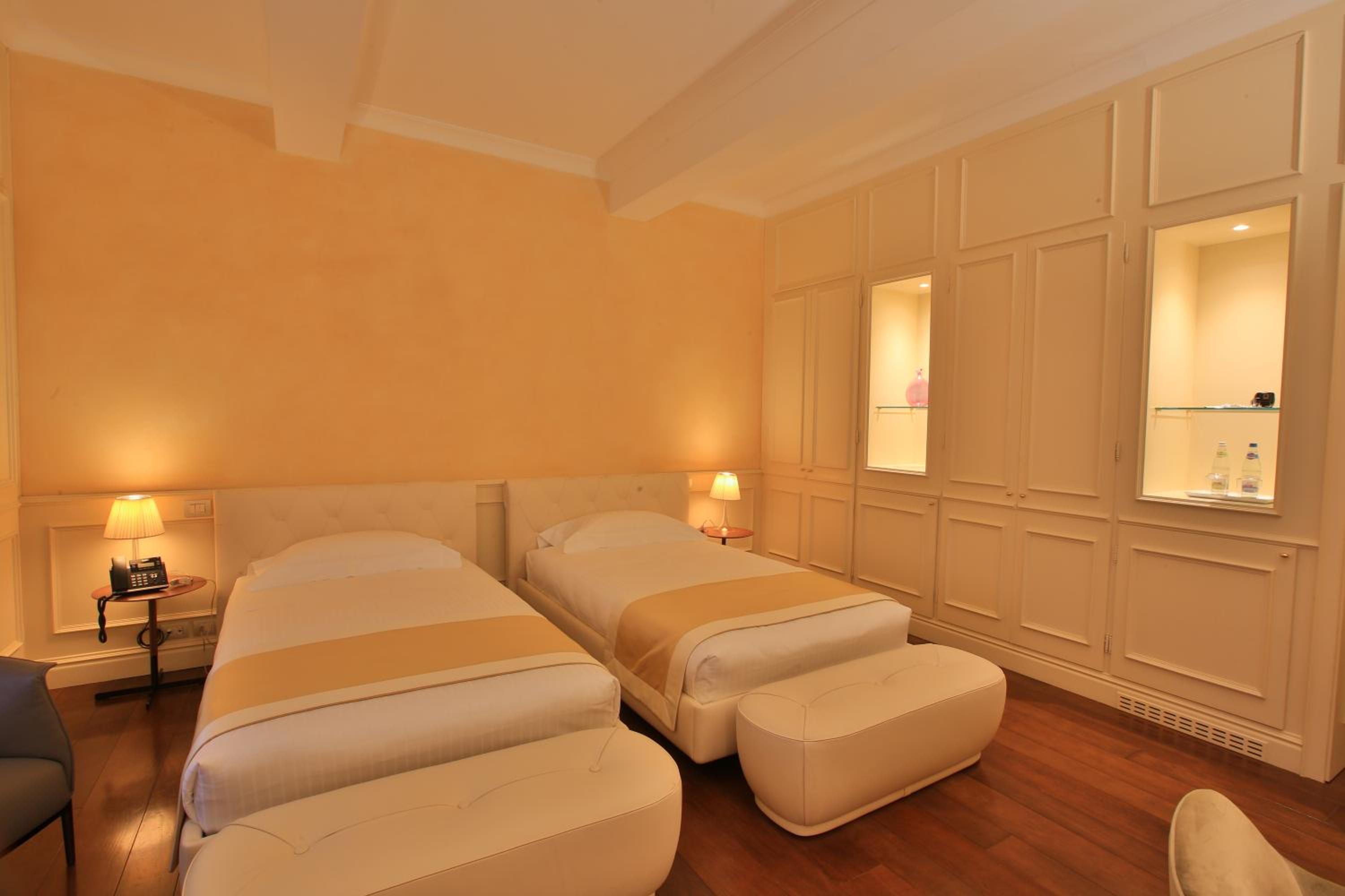 Deluxe Twin Room photo 3