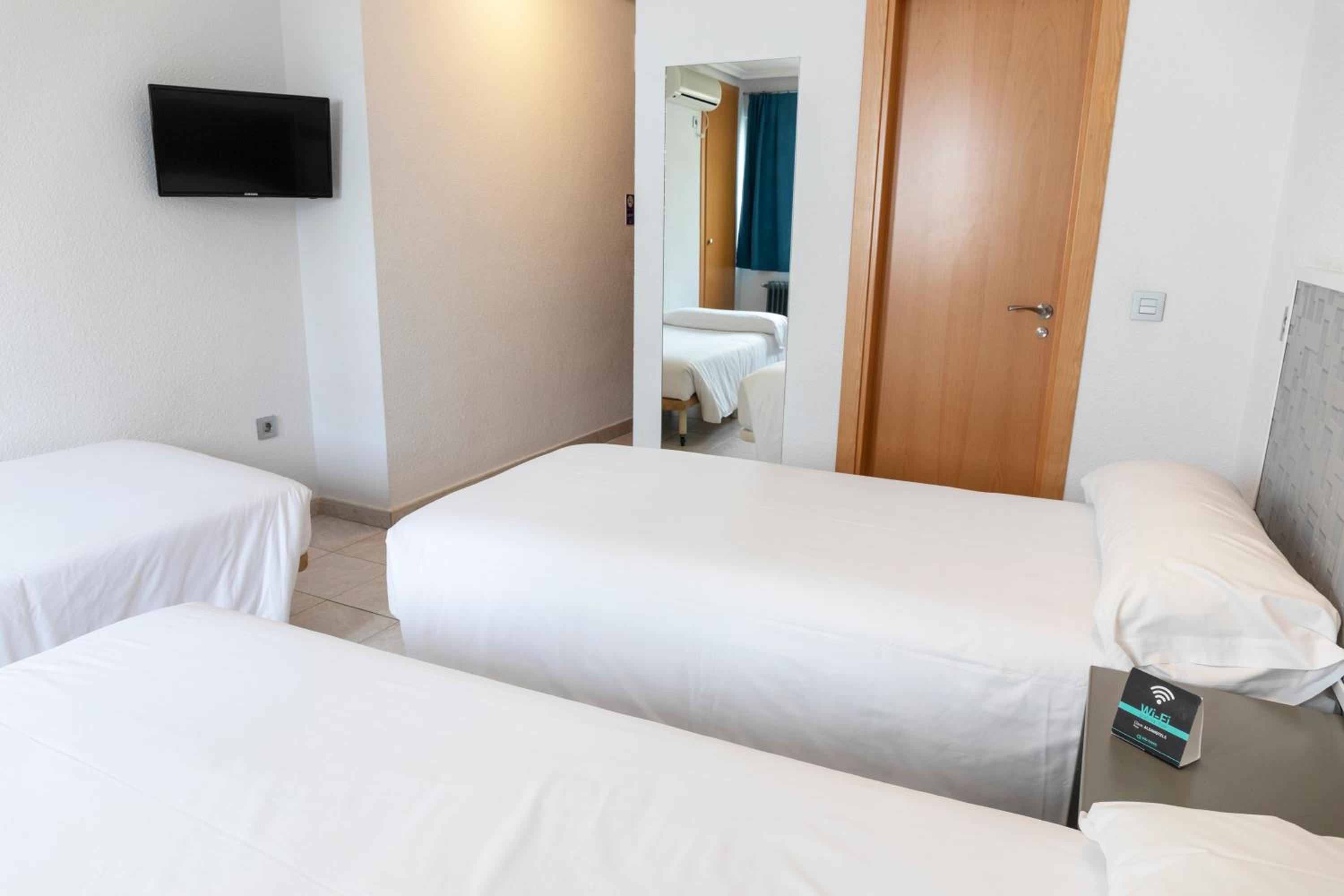 Triple Room photo 2
