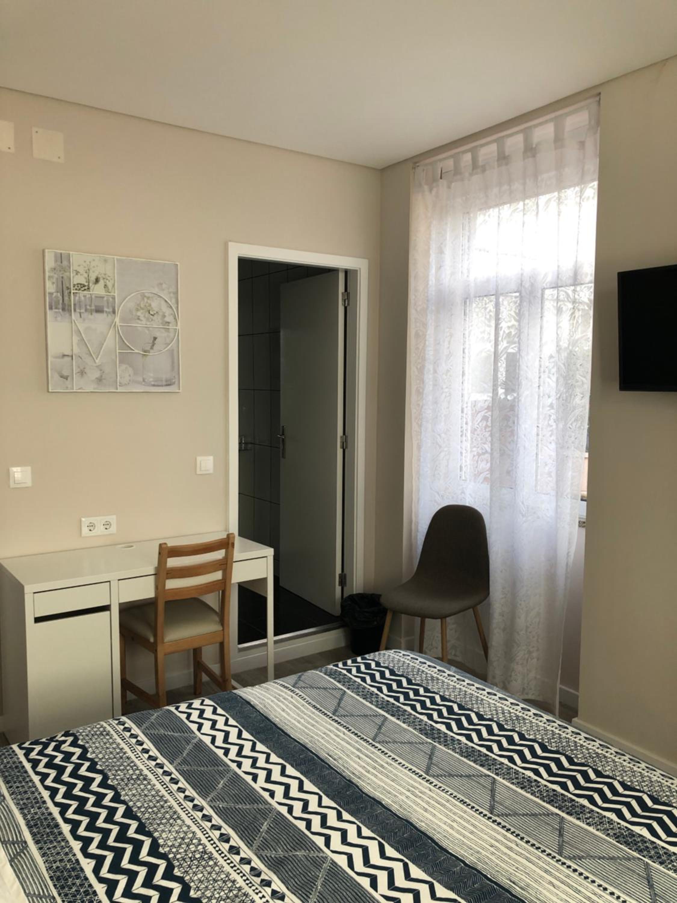 Double Room - Photo 4