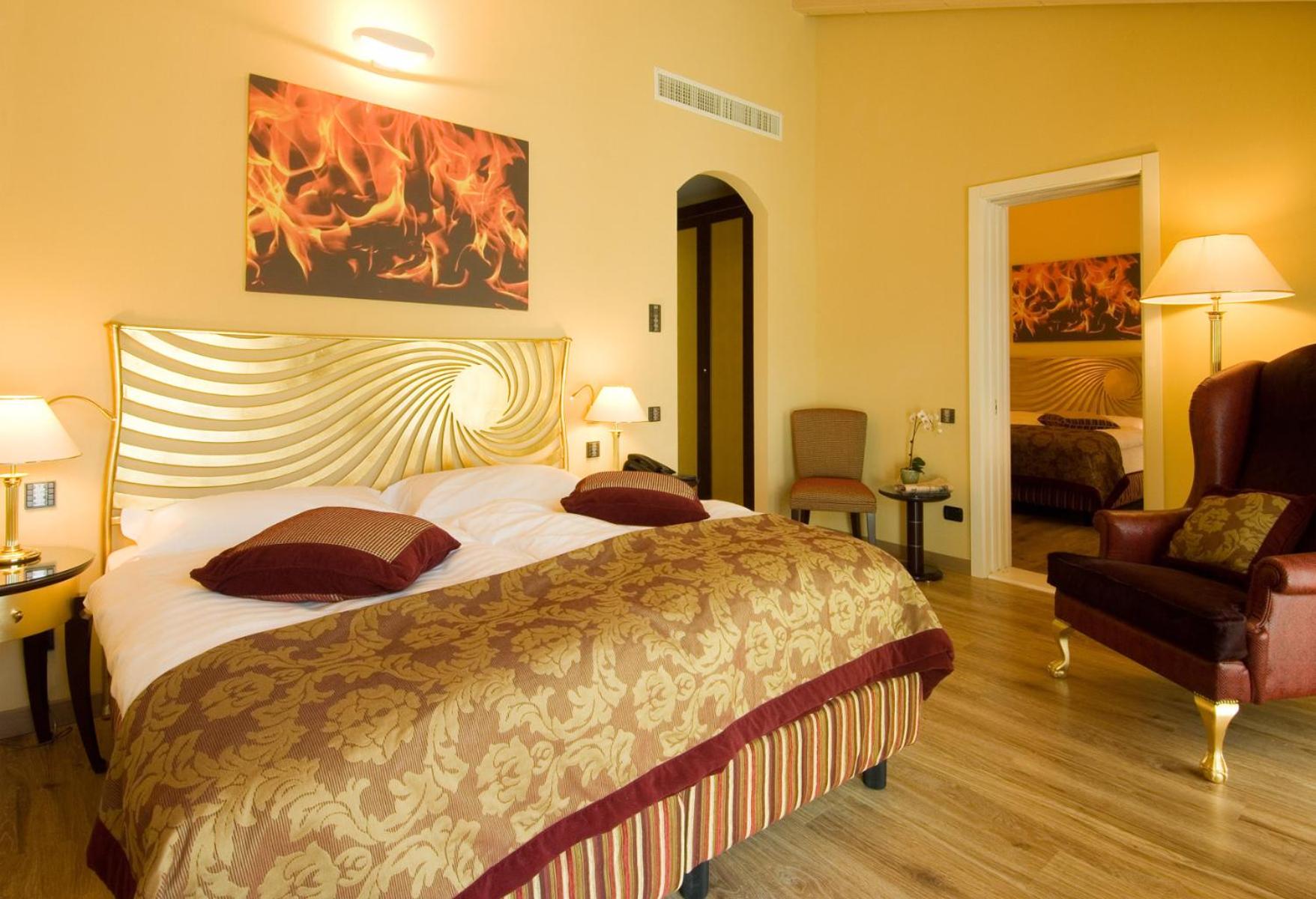 Superior Double Room with Shower photo 3