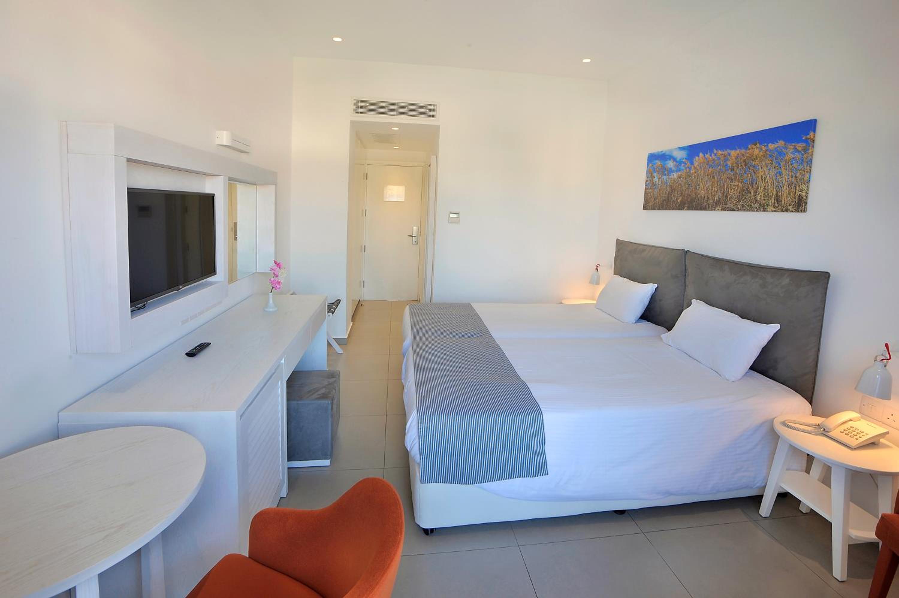 Superior Room with Inland View