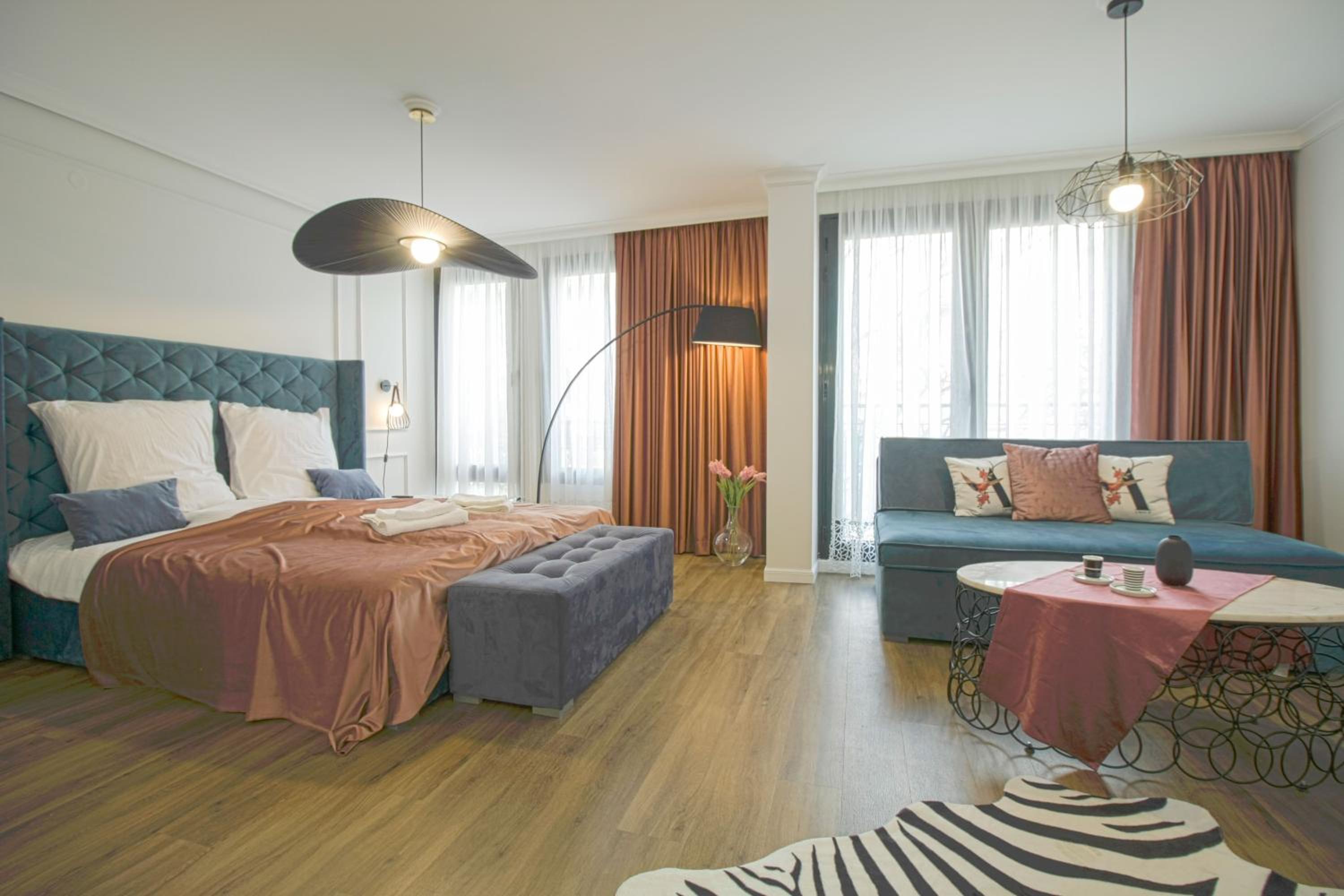 Superior Suite - Photo 14