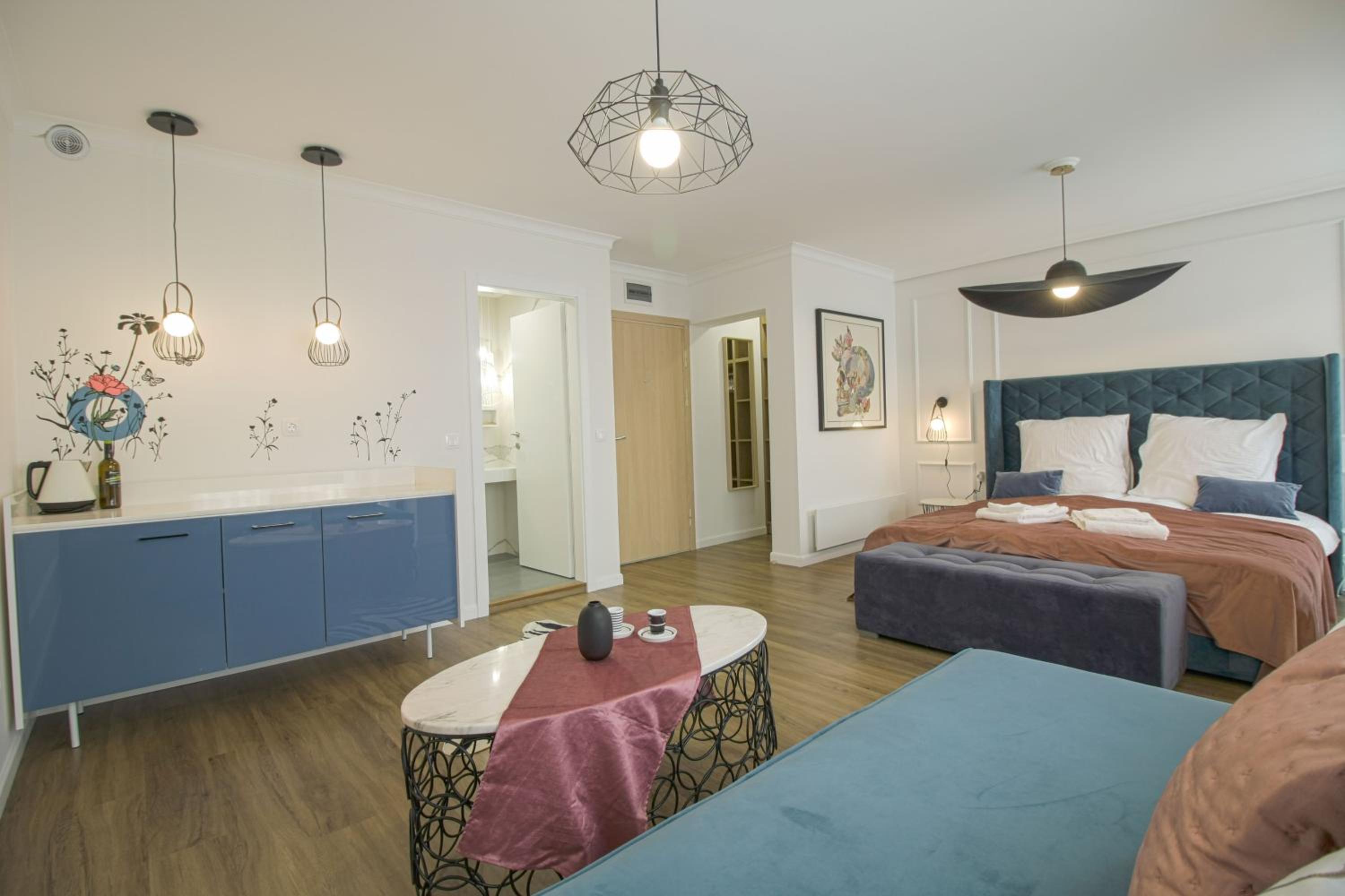 Superior Suite - Photo 16