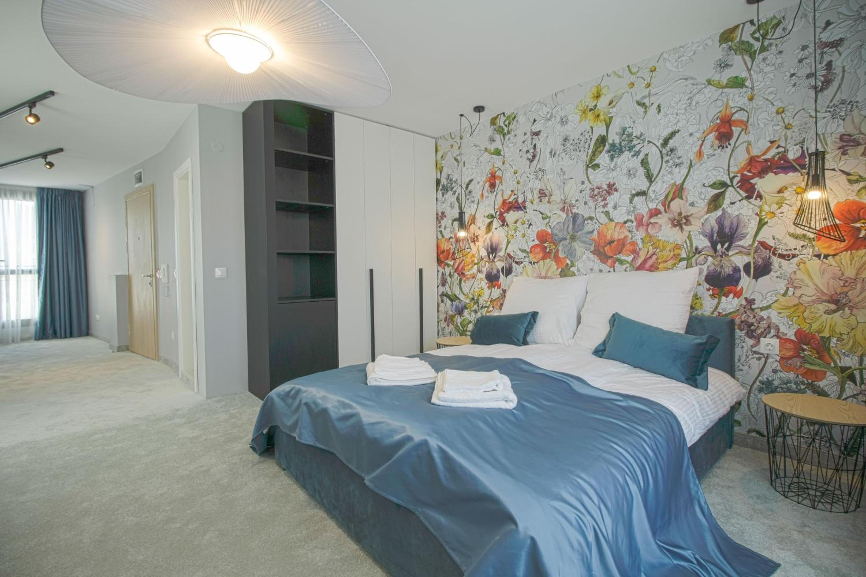 Superior Suite - Photo 9