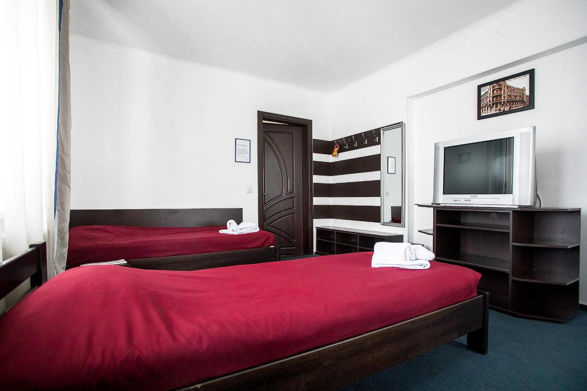 Single Bed In Mixed Dormitory Room photo 3
