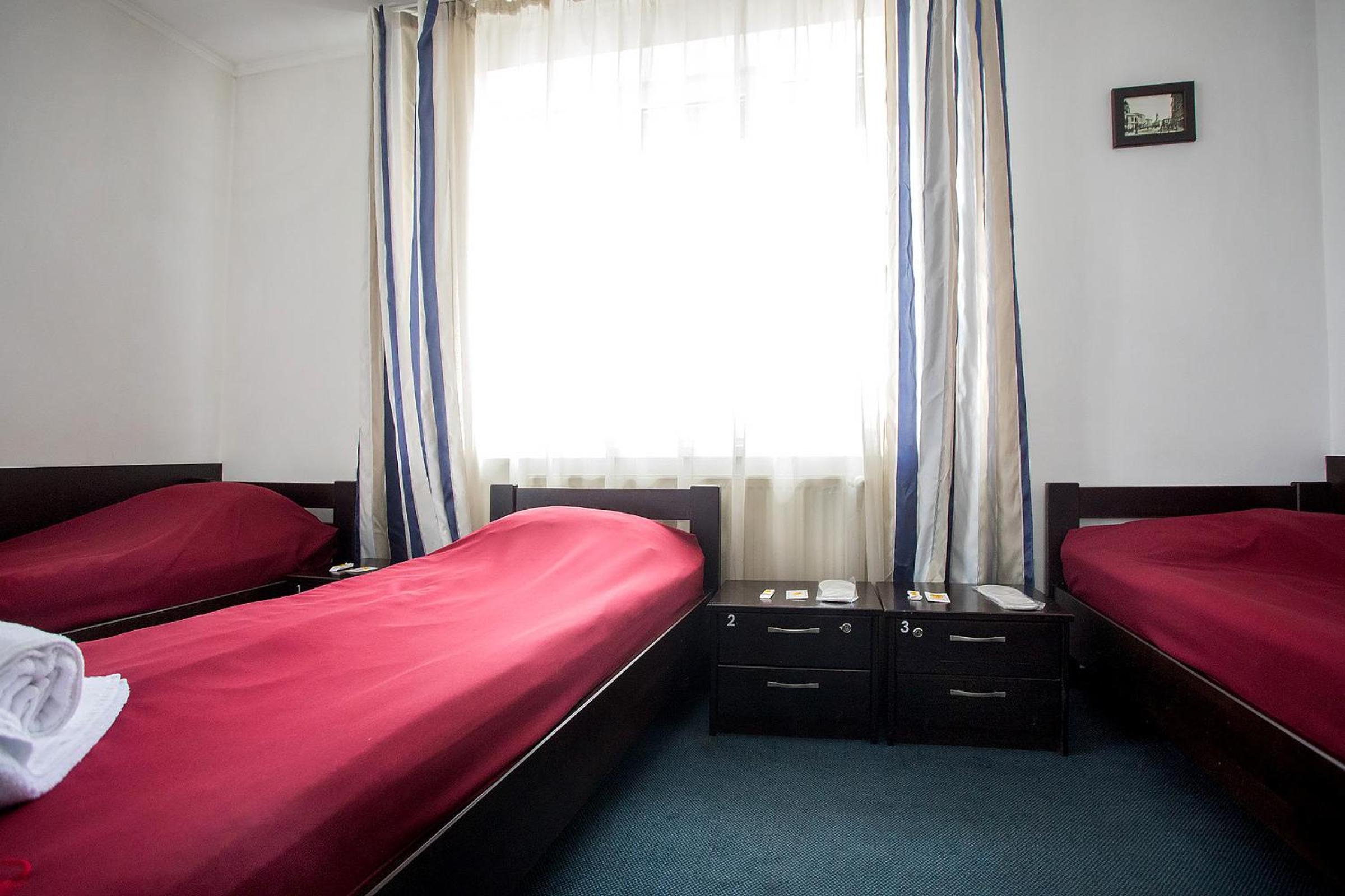 Single Bed In Mixed Dormitory Room photo 2