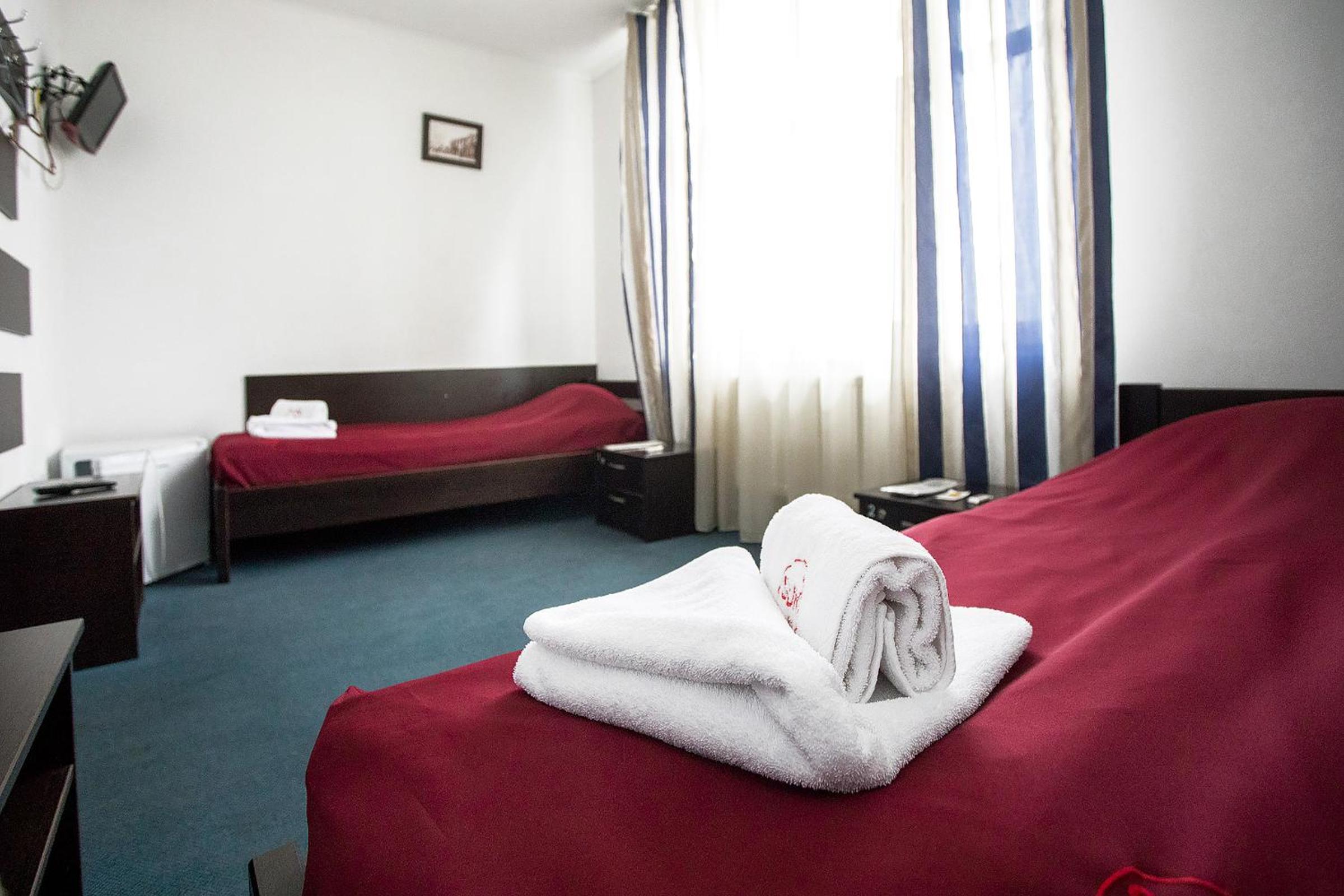 Single Bed In Dormitory Room photo 1